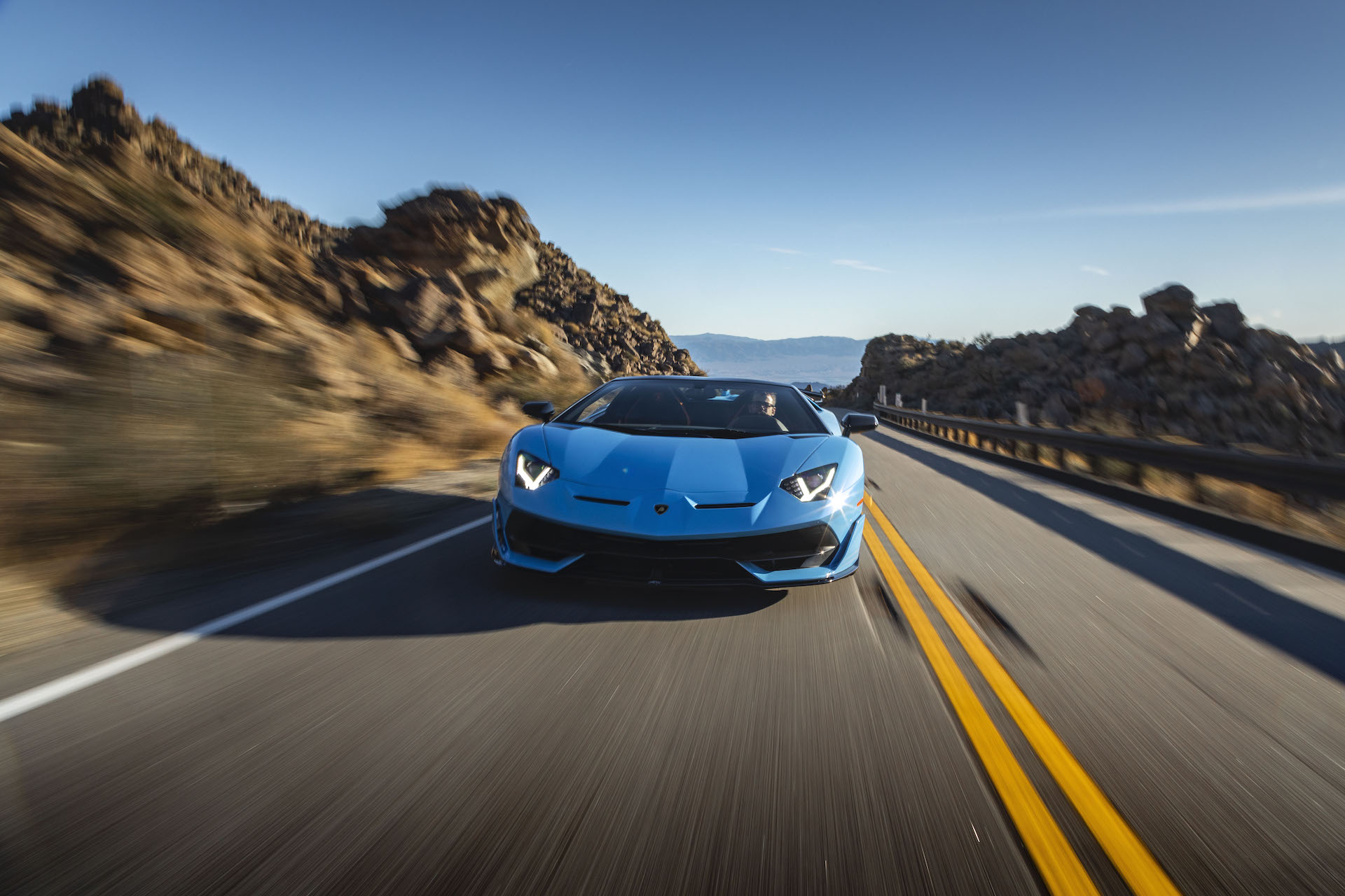 Download 2020 Lamborghini Aventador SVJ Roadster - Front HD Wallpaper 1920x1280 #34