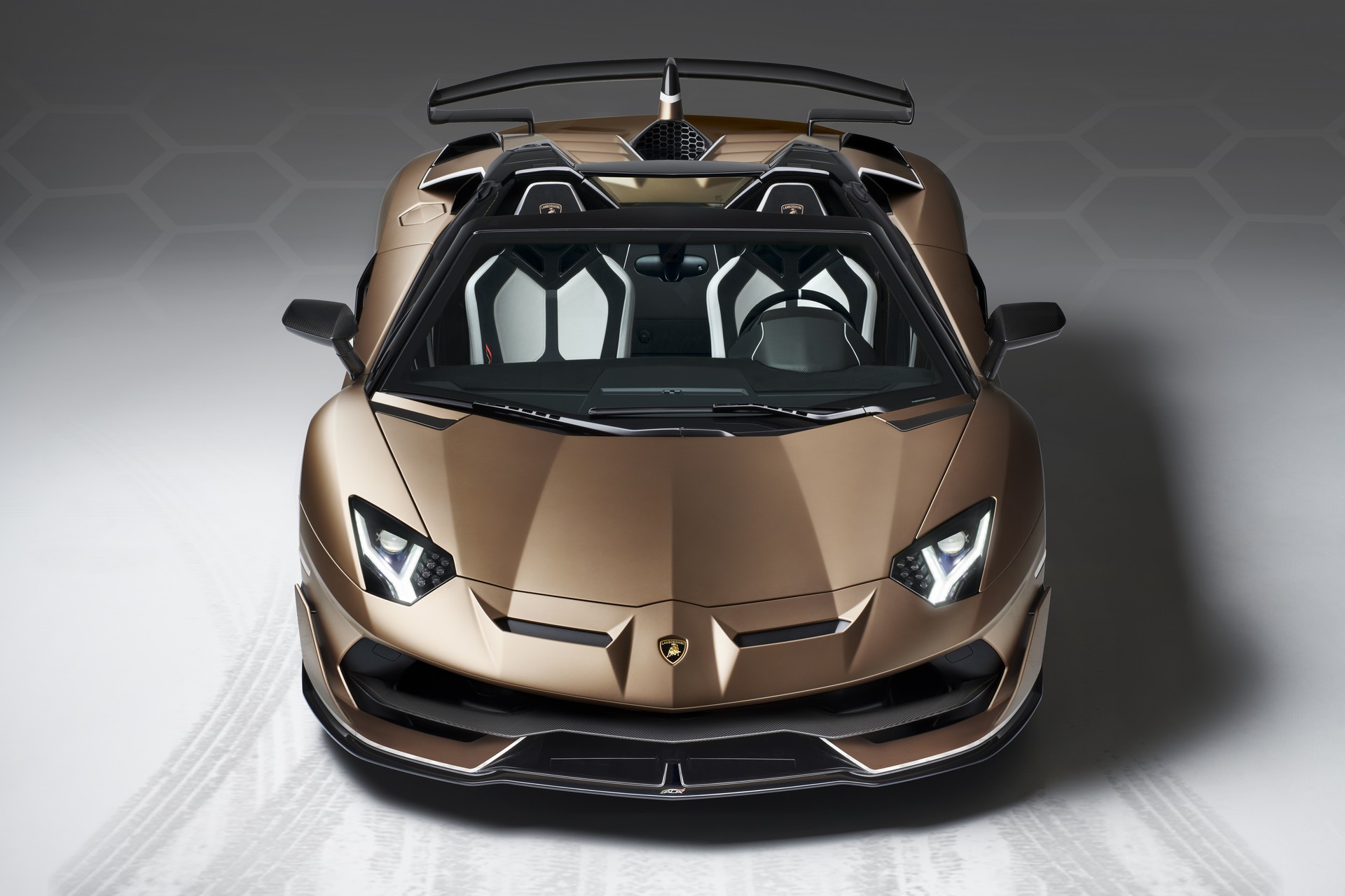 Download 2020 Lamborghini Aventador SVJ Roadster - Front HD Wallpaper 1920x1280 #85
