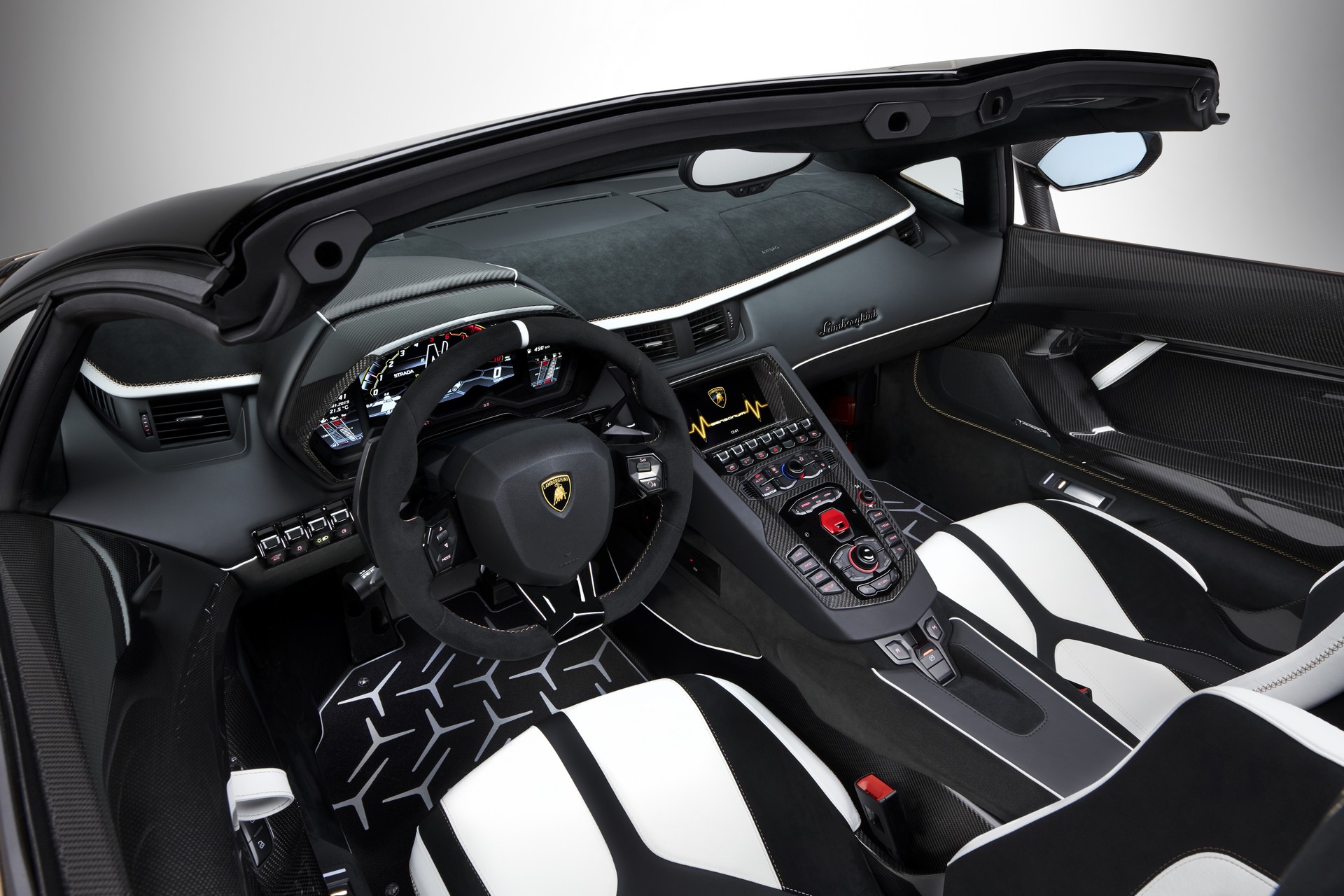 Download 2020 Lamborghini Aventador SVJ Roadster - Interior, Cockpit HD Wallpaper 1920x1280 #83