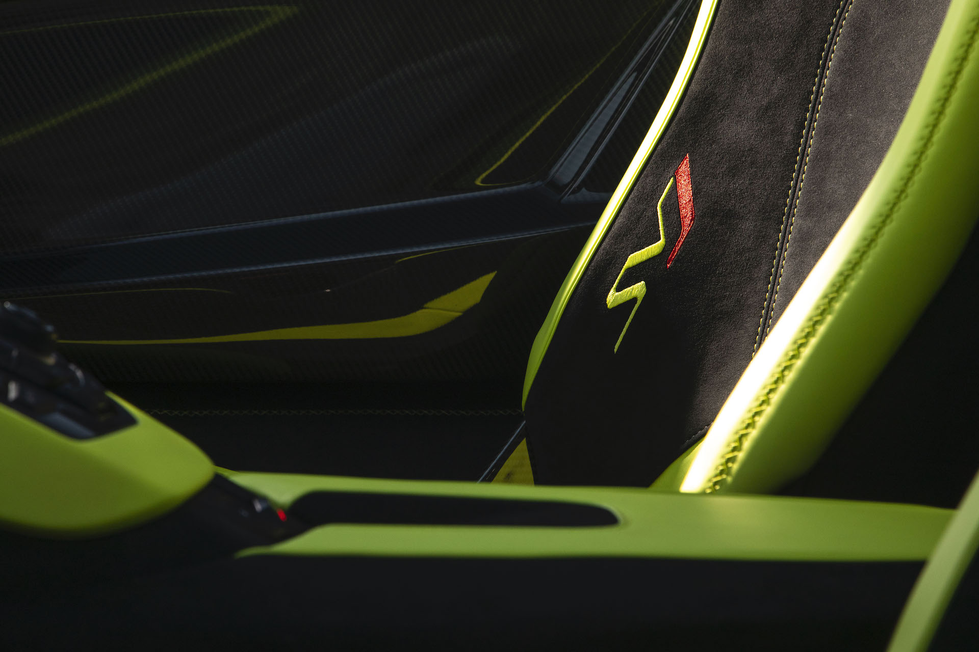 Download 2020 Lamborghini Aventador SVJ Roadster - Interior, Seats HD Wallpaper 1920x1280 #28