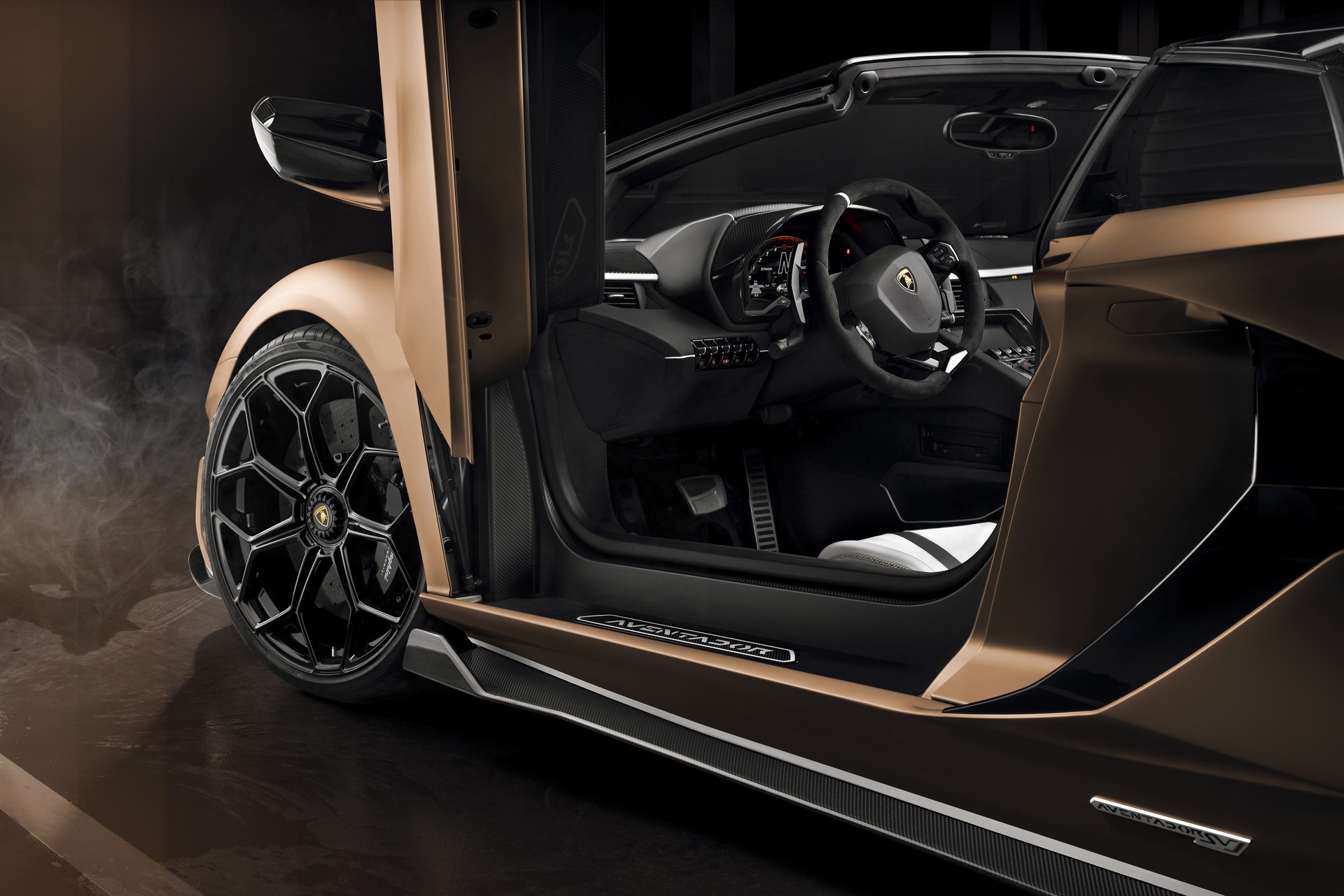 Download 2020 Lamborghini Aventador SVJ Roadster - Interior HD Wallpaper 1920x1281 #81