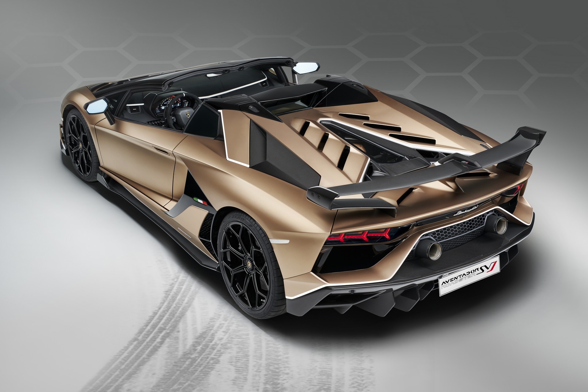 Download 2020 Lamborghini Aventador SVJ Roadster - Rear Three-Quarter HD Wallpaper 1920x1280 #86