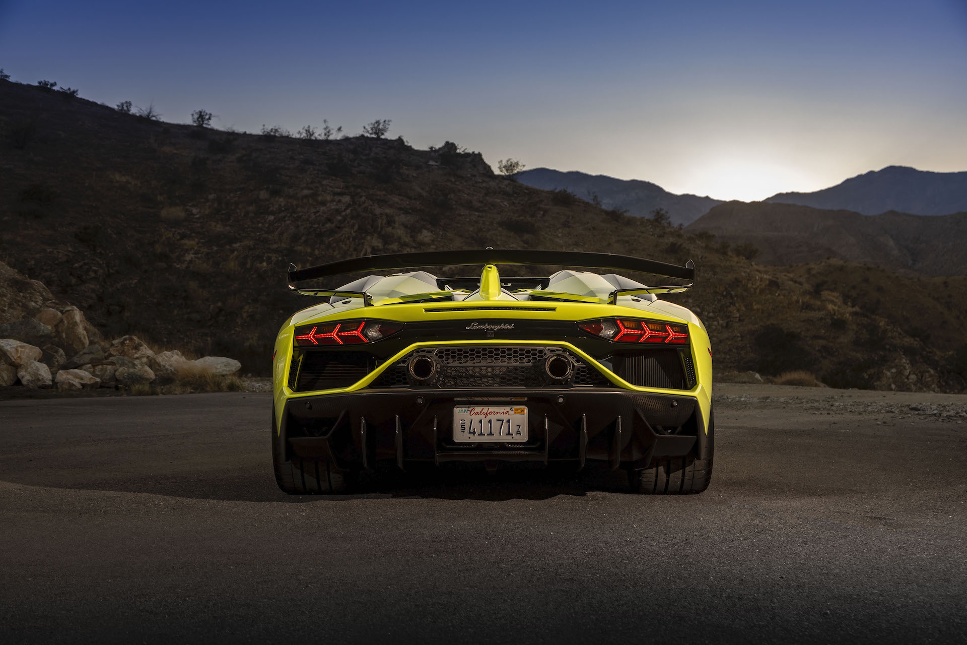 Download 2020 Lamborghini Aventador SVJ Roadster - Rear HD Wallpaper 1920x1280 #4