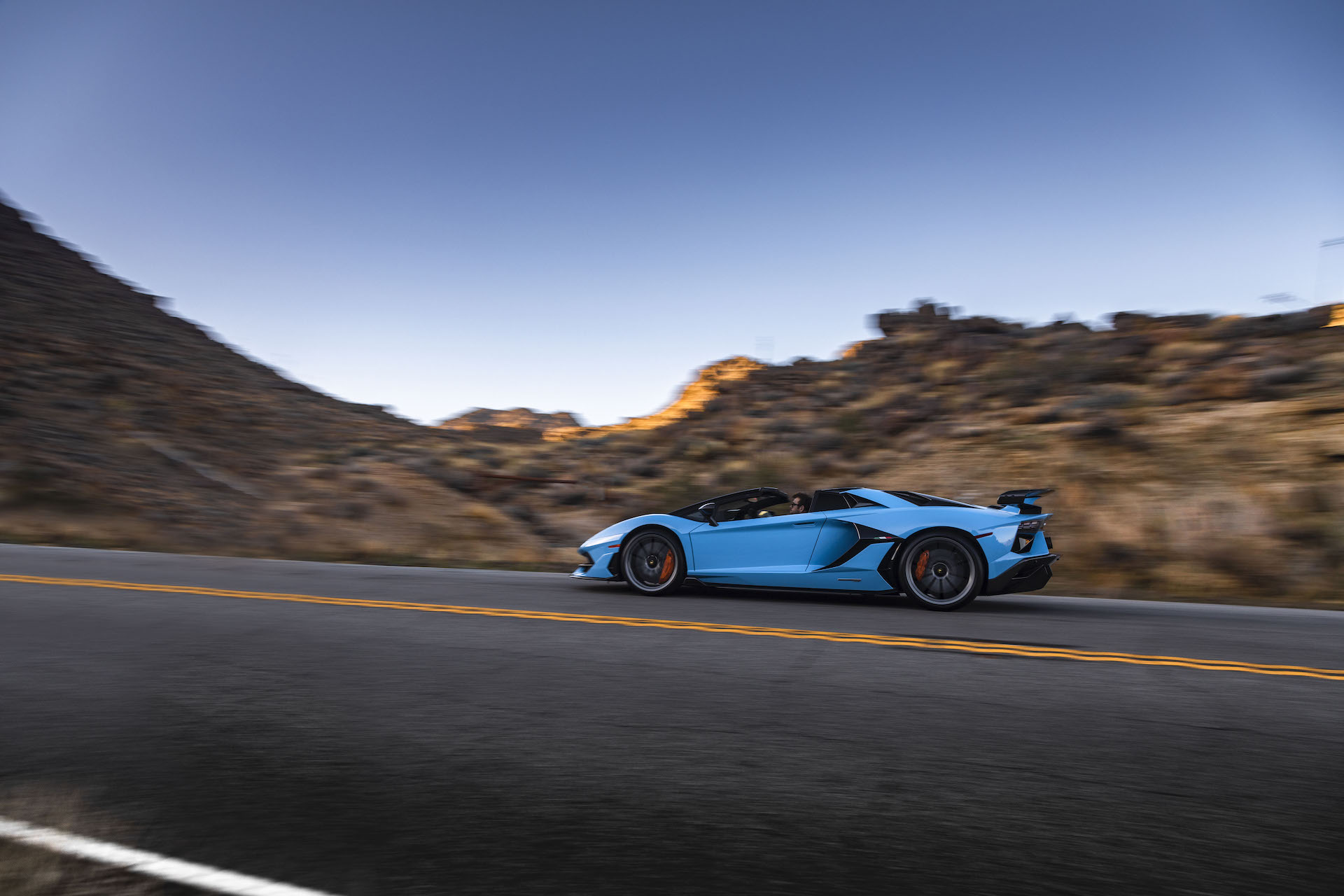 Download 2020 Lamborghini Aventador SVJ Roadster - Side HD Wallpaper 1920x1280 #40