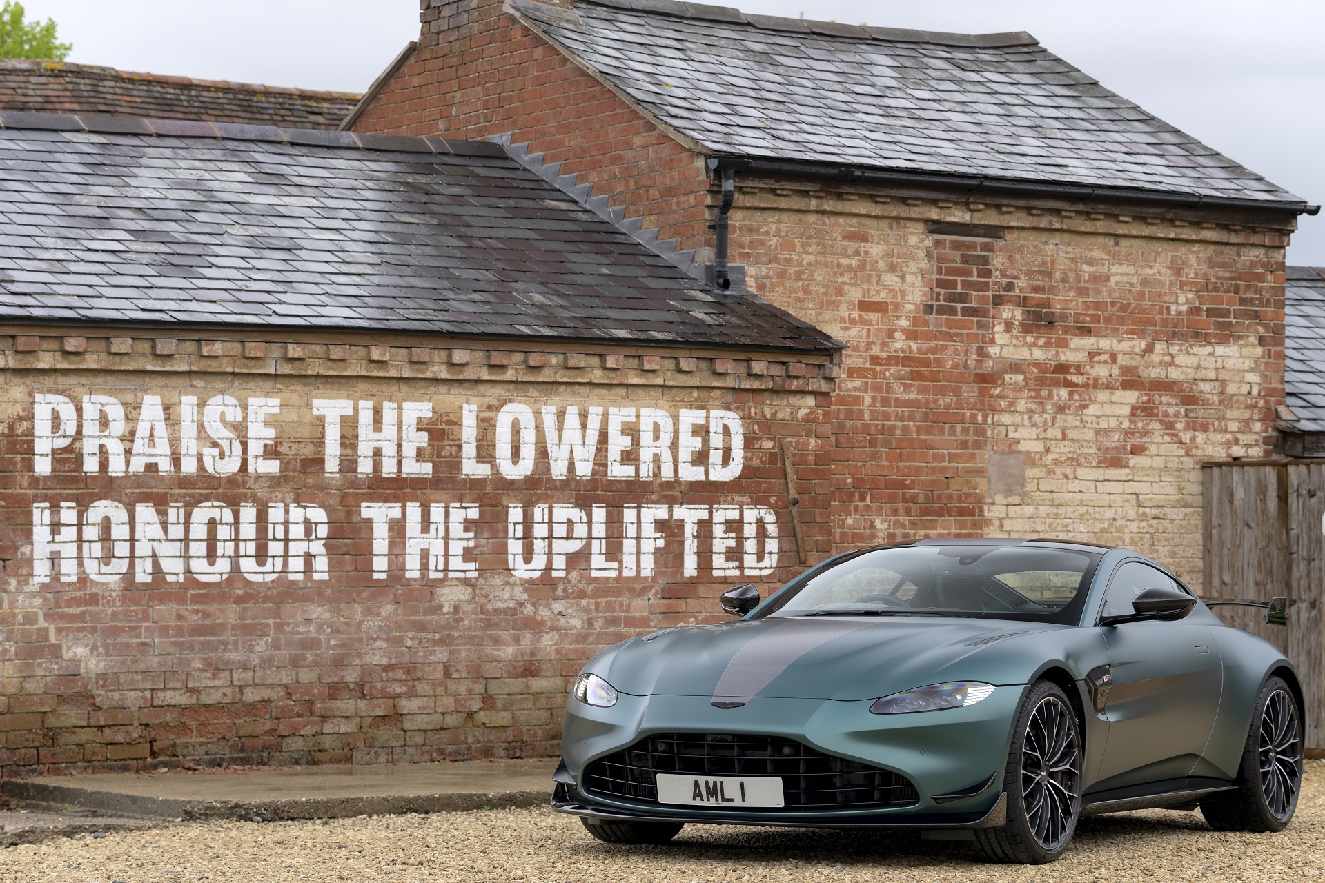 Download 2021 Aston Martin Vantage F1 Edition - Front Three-Quarter HD Wallpaper 1920x1280 #58
