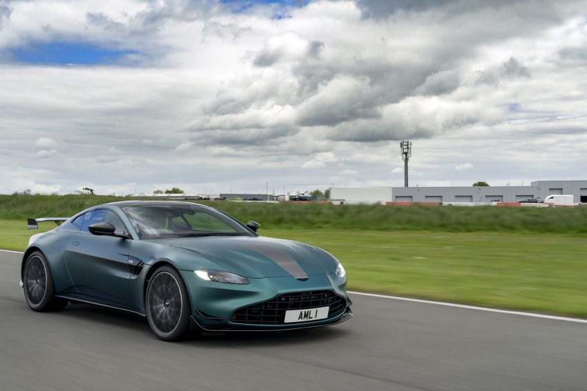 2021 Aston Martin Vantage F1 Edition - Front Three-Quarter Wallpaper 850x567 #39