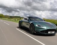 2021 Aston Martin Vantage F1 Edition - Front Three-Quarter Wallpaper 190x150