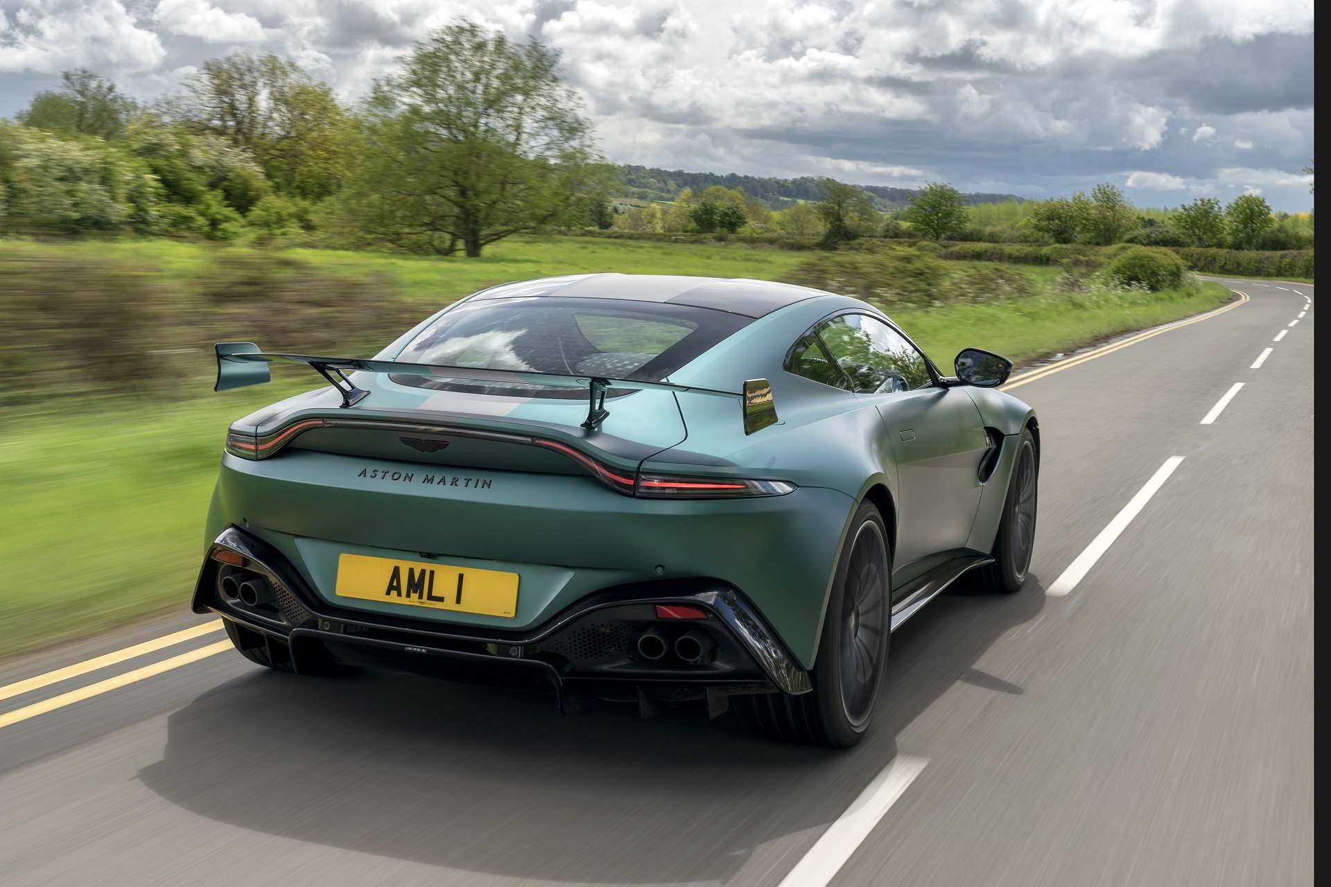 Download 2021 Aston Martin Vantage F1 Edition - Rear Three-Quarter HD Wallpaper 1920x1280 #32