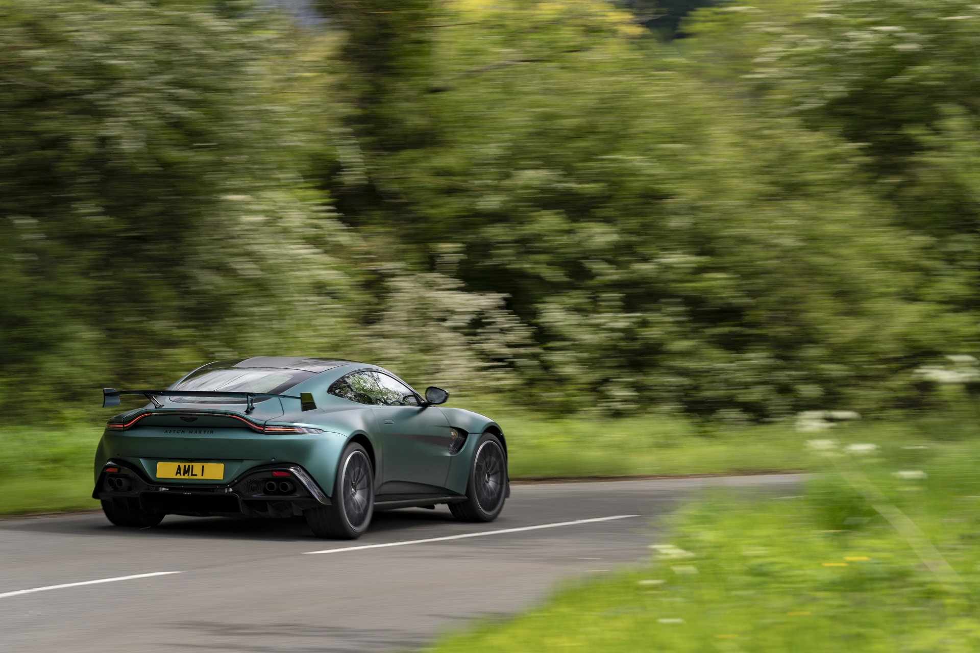 Download 2021 Aston Martin Vantage F1 Edition - Rear Three-Quarter HD Wallpaper 1920x1280 #68