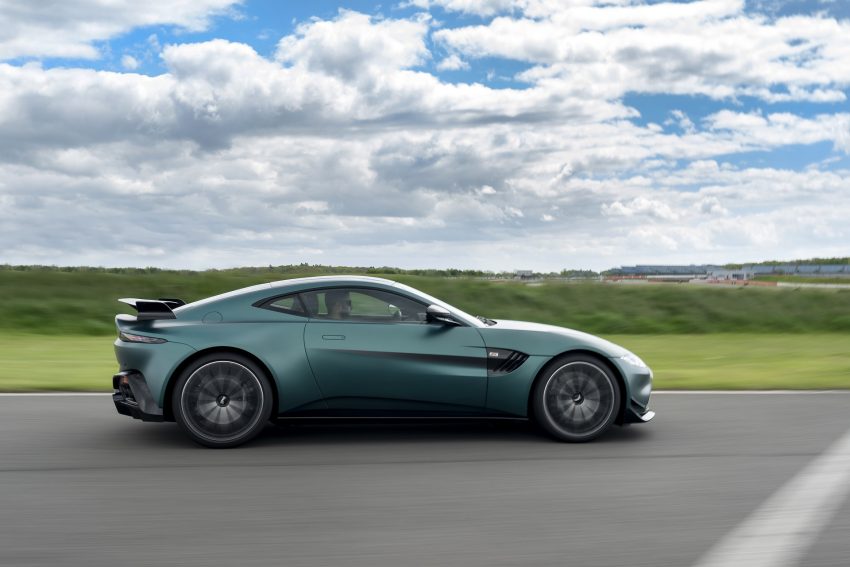 2021 Aston Martin Vantage F1 Edition - Side Wallpaper 850x567 #21