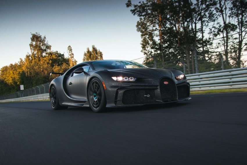 2021 Bugatti Chiron Pur Sport - Front Three-Quarter Wallpaper 850x567 #91