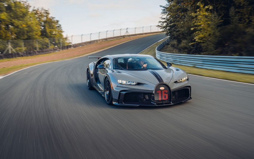 2021 Bugatti Chiron Pur Sport - Front Three-Quarter Wallpaper 850x531 #29