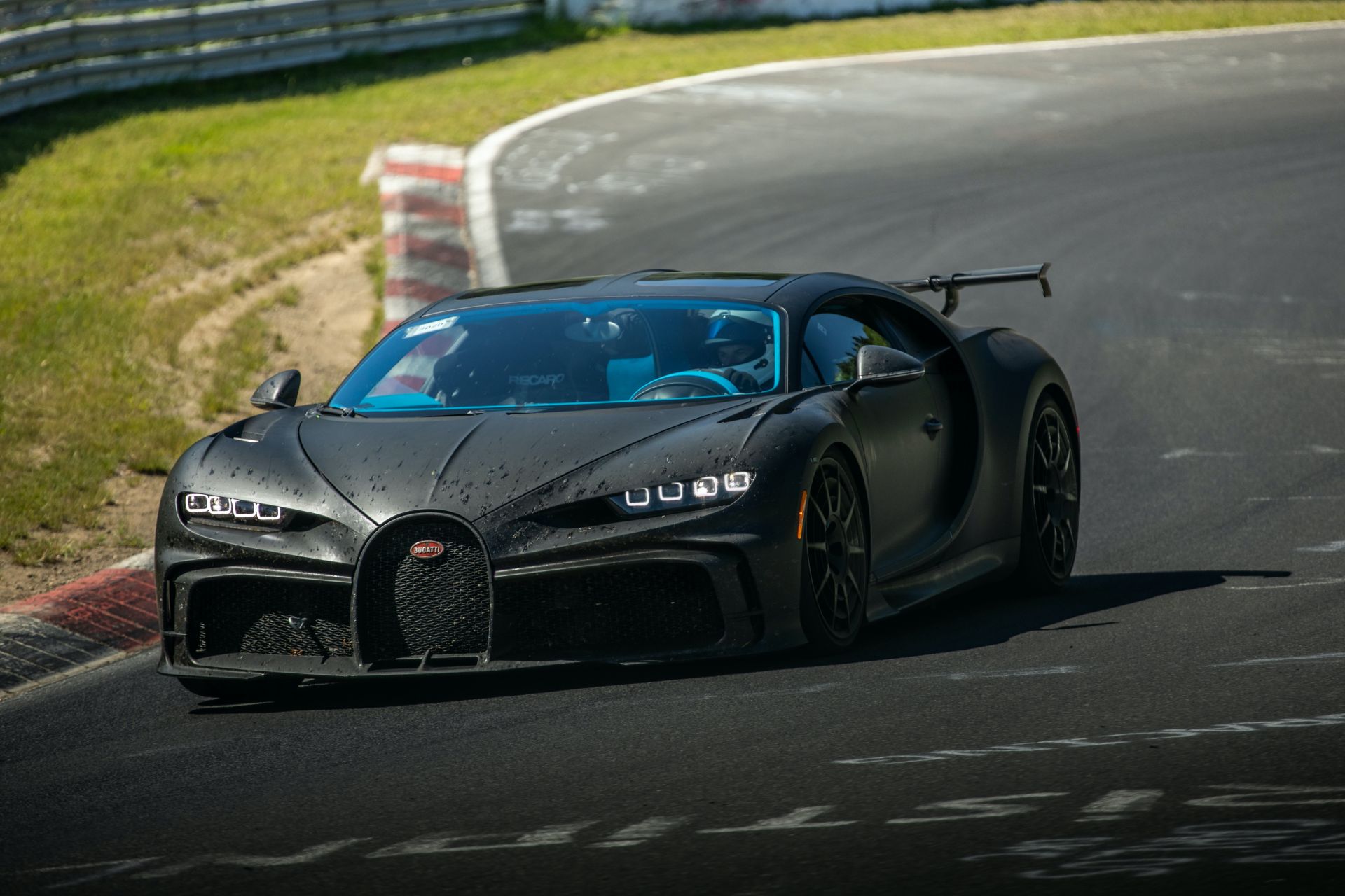 Download 2021 Bugatti Chiron Pur Sport - Front Three-Quarter HD Wallpaper 1920x1280 #92