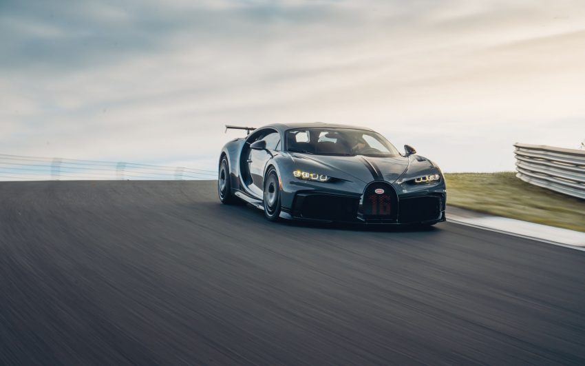 2021 Bugatti Chiron Pur Sport - Front Three-Quarter Wallpaper 850x531 #23