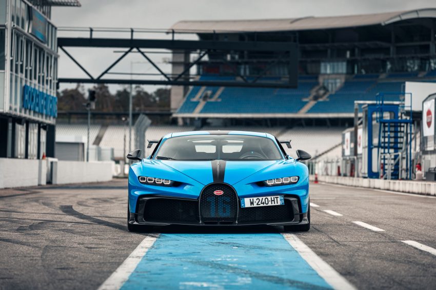 2021 Bugatti Chiron Pur Sport - Front Wallpaper 850x567 #57