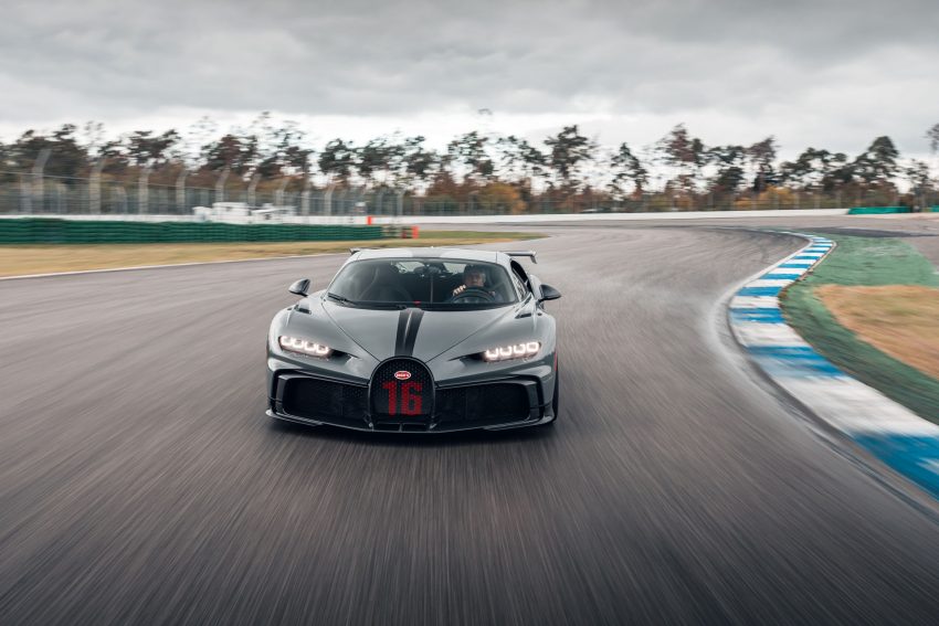 2021 Bugatti Chiron Pur Sport - Front Wallpaper 850x567 #12