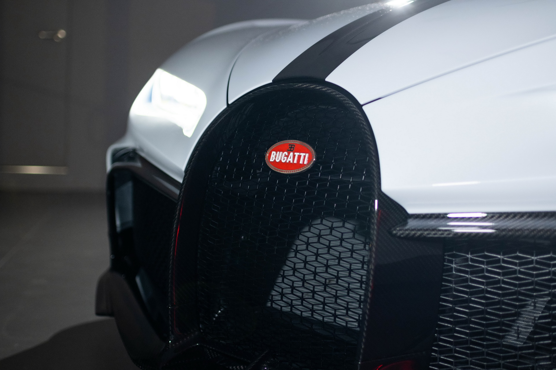 Download 2021 Bugatti Chiron Pur Sport - Grill HD Wallpaper 1920x1280 #107