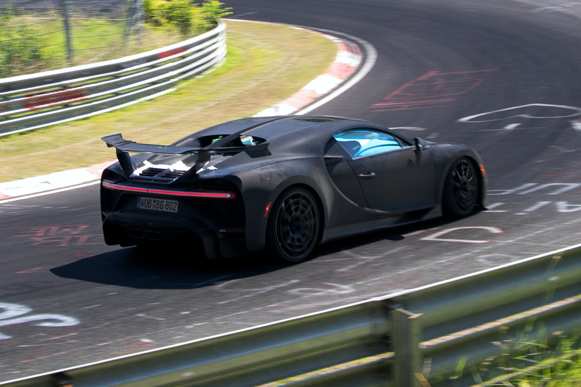 Download 2021 Bugatti Chiron Pur Sport - Rear Three-Quarter HD Wallpaper 1920x1280 #101