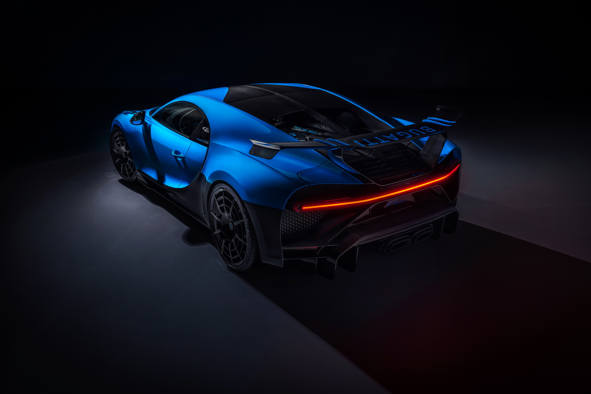 Download 2021 Bugatti Chiron Pur Sport - Rear Three-Quarter HD Wallpaper 1922x1282 #136