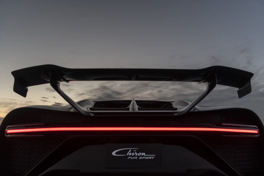 2021 Bugatti Chiron Pur Sport - Spoiler Wallpaper 850x567 #80