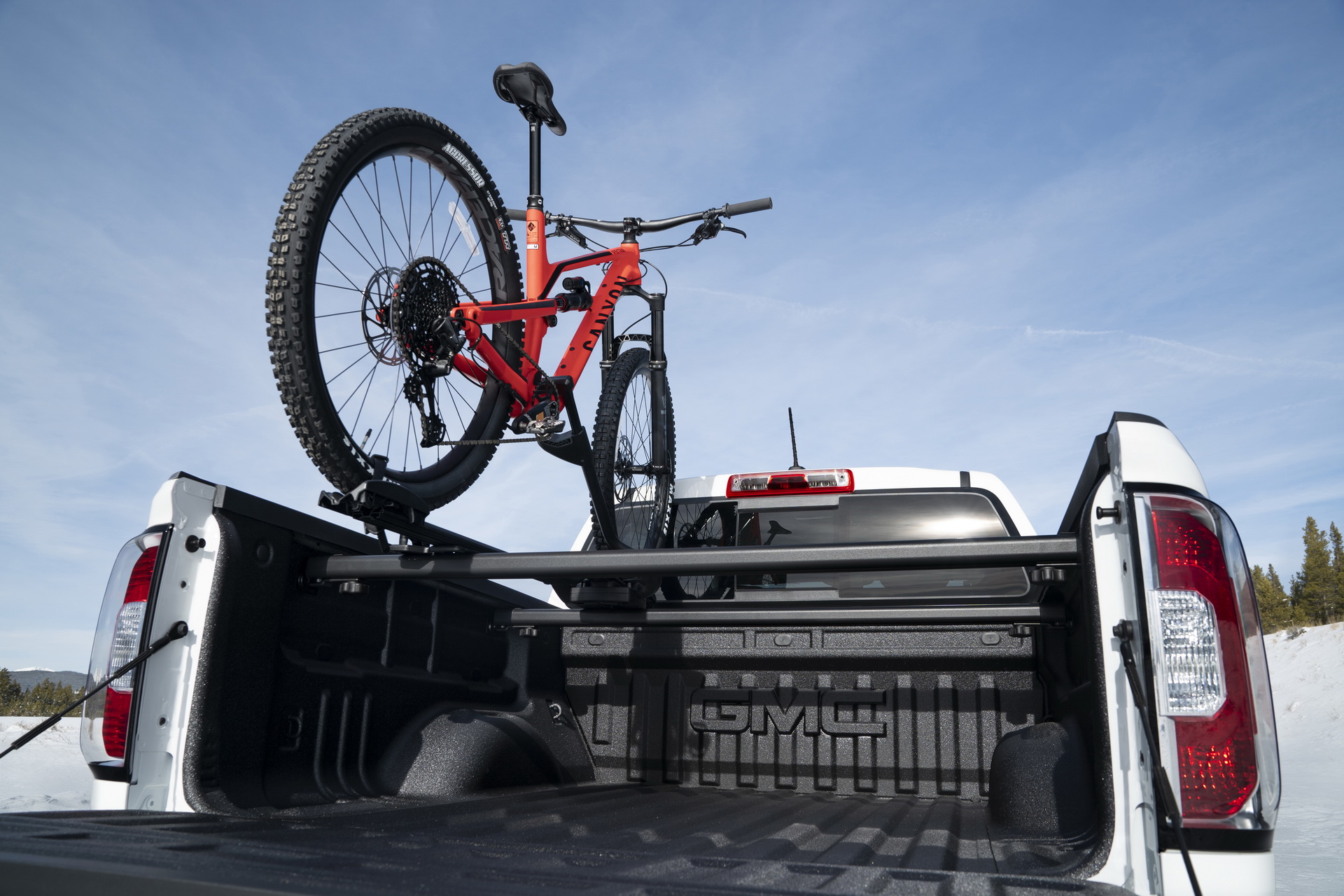 Download 2021 GMC Canyon AT4 - Bed HD Wallpaper 1920x1280 #9