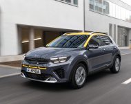 2021 Kia Stonic GT Line - Front Three-Quarter Wallpaper 190x150