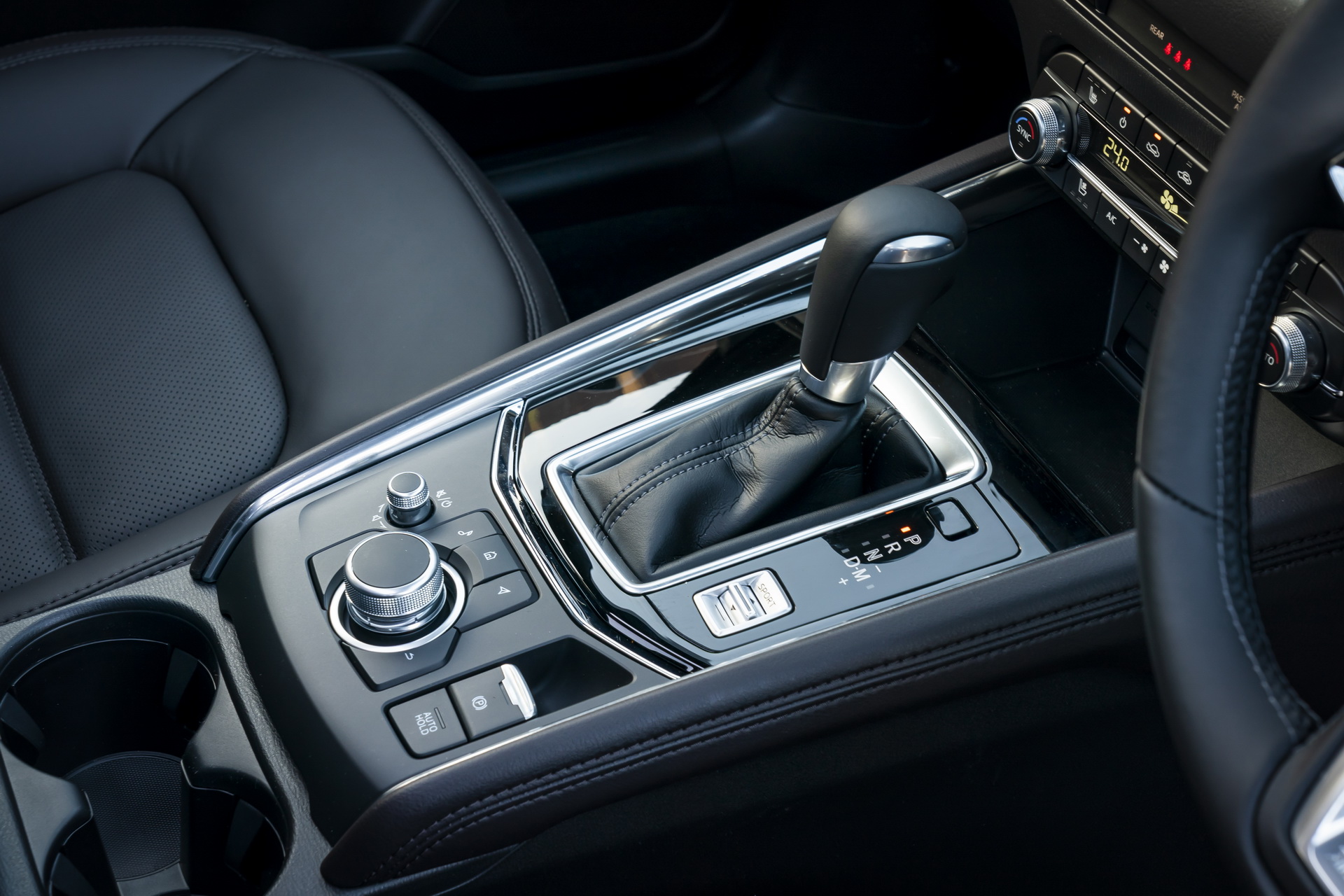 Download 2021 Mazda CX-5 GT Sport - Central Console HD Wallpaper 1920x1280 #88