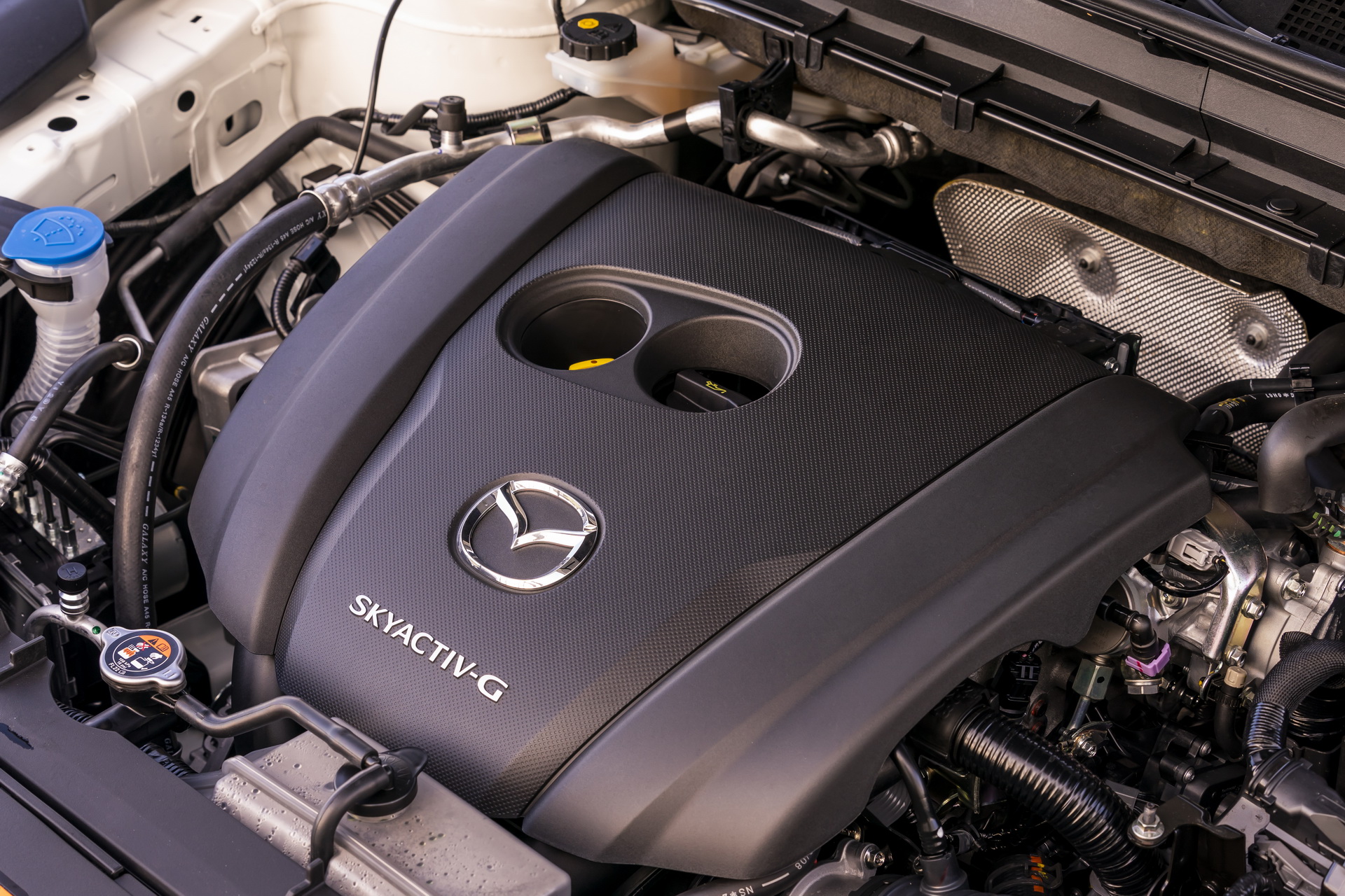 Download 2021 Mazda CX-5 Kuro Edition - Engine HD Wallpaper 1920x1280 #66