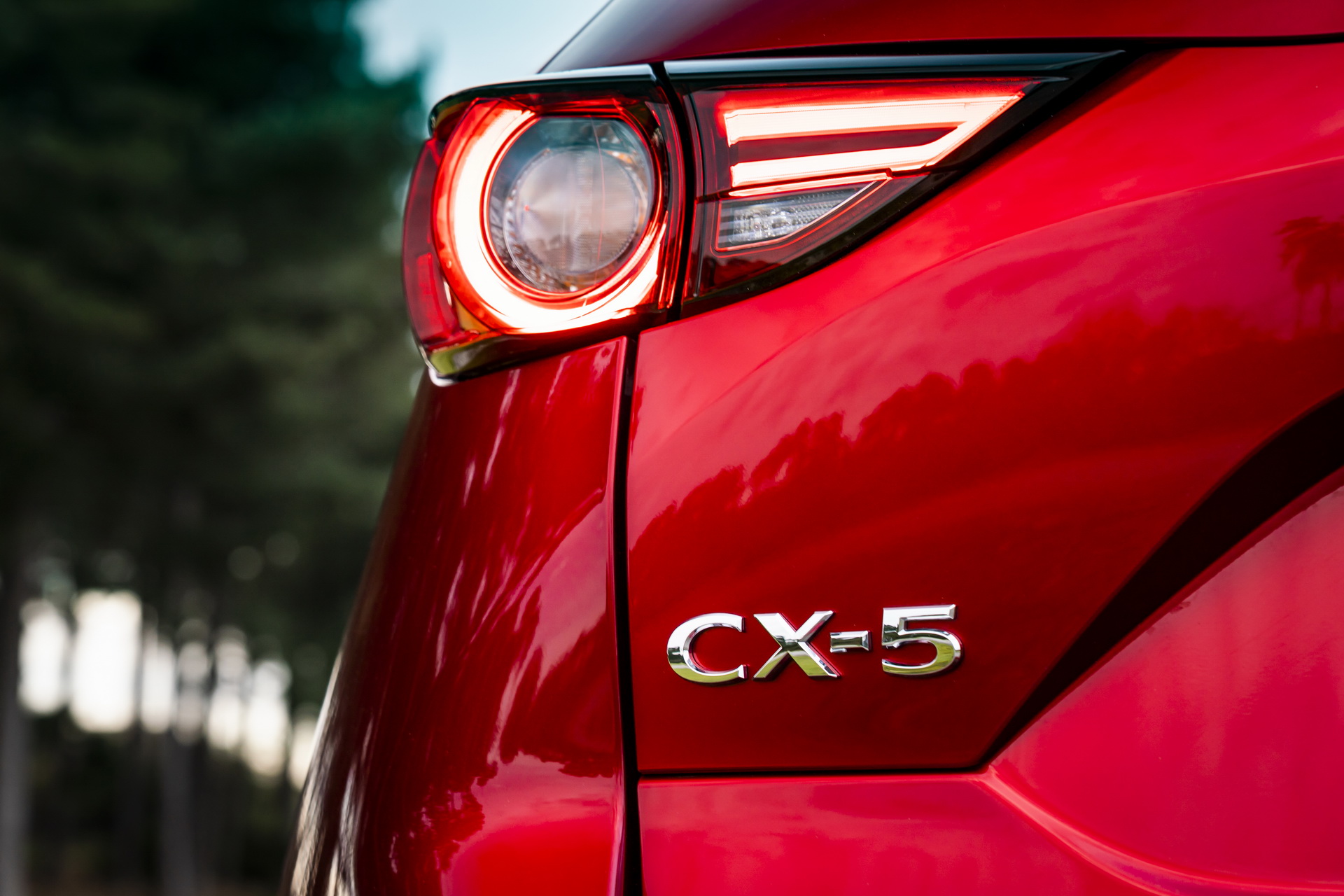 Download 2021 Mazda CX-5 Kuro Edition - Tail Light HD Wallpaper 1920x1280 #65
