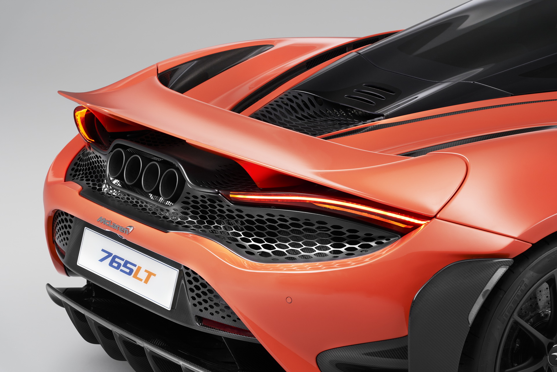 Download 2021 McLaren 765LT - Spoiler HD Wallpaper 1922x1282 #30
