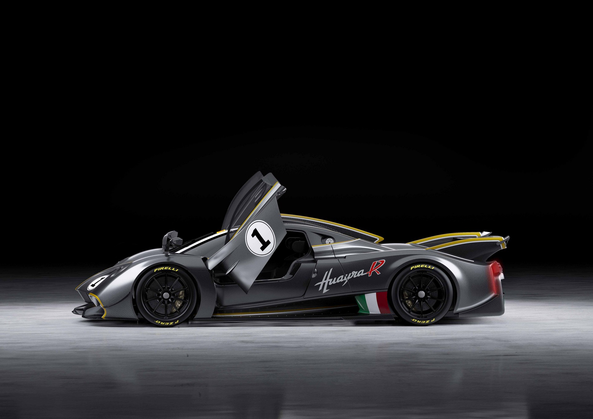Download 2021 Pagani Huayra R - Side HD Wallpaper 1920x1358 #7