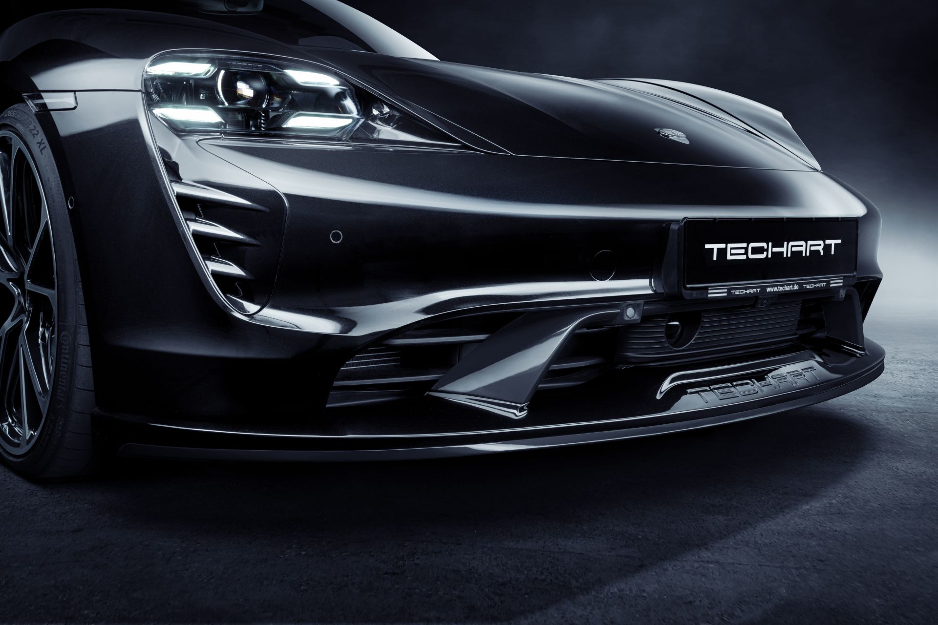 Download 2021 Porsche Taycan with TechArt aerokit - Front Bumper HD Wallpaper 1920x1280 #12