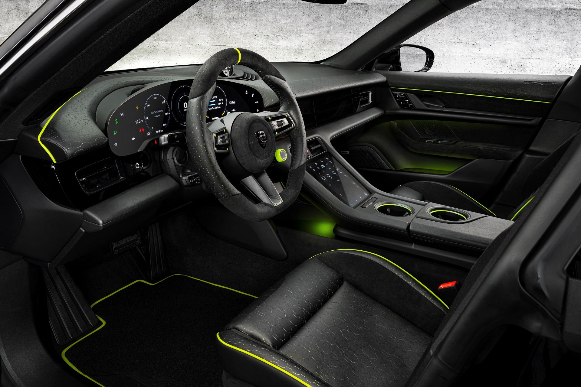 Download 2021 Porsche Taycan with TechArt aerokit - Interior HD Wallpaper 1920x1280 #22