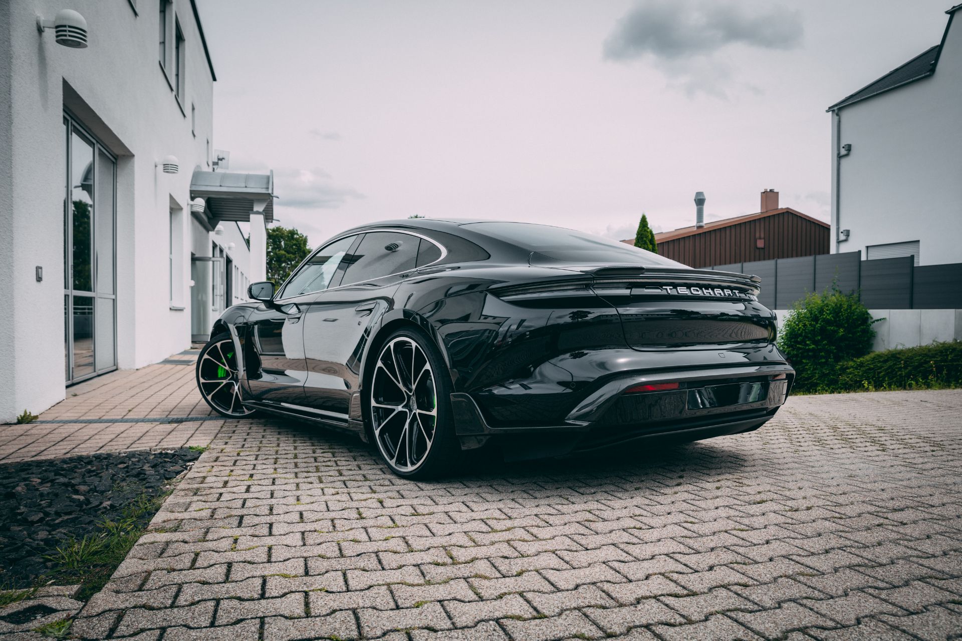 Download 2021 Porsche Taycan with TechArt aerokit - Rear Three-Quarter HD Wallpaper 1920x1280 #2