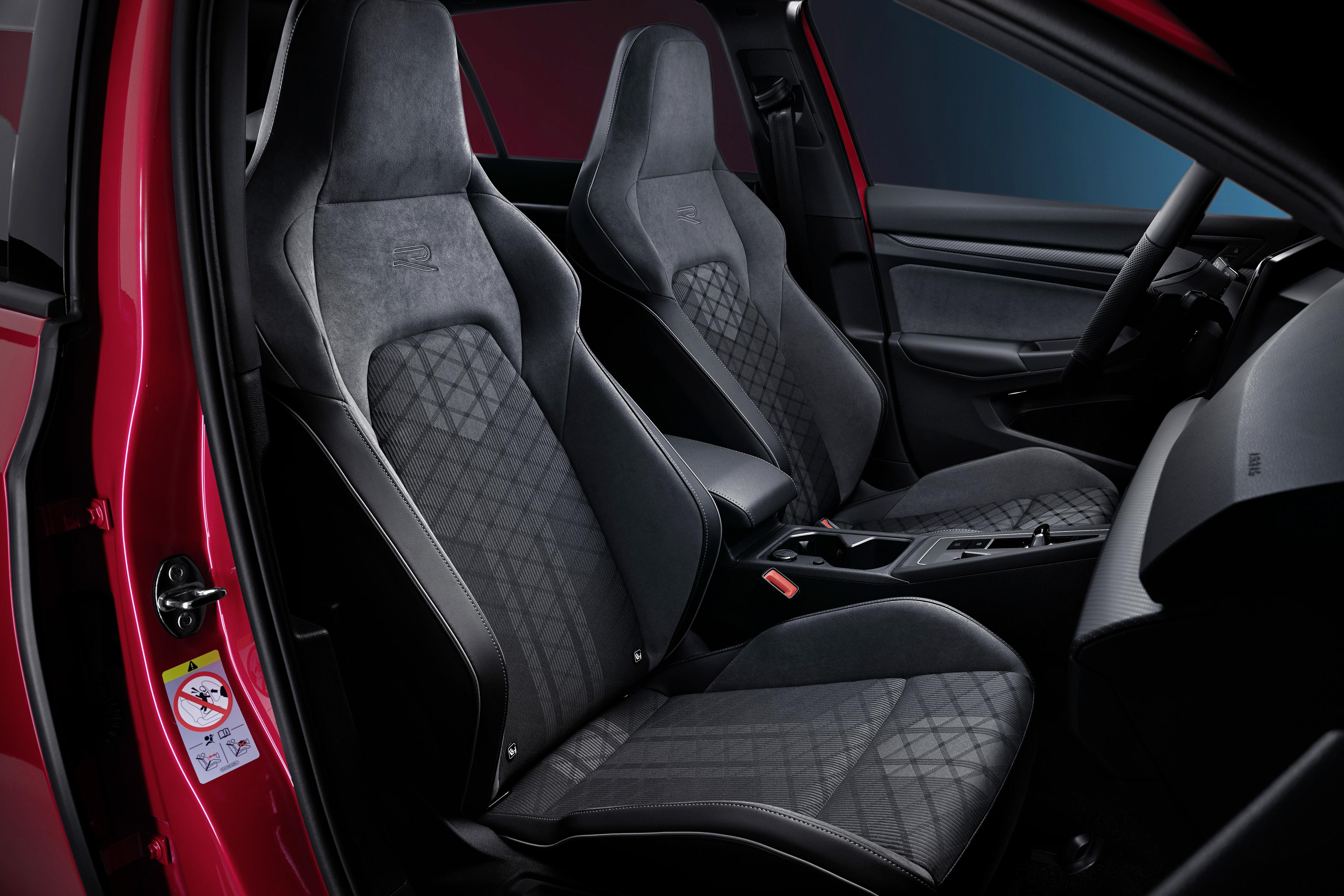 Download 2021 Volkswagen Golf Variant R-Line - Interior, Front Seats HD Wallpaper 4096x2731 #9