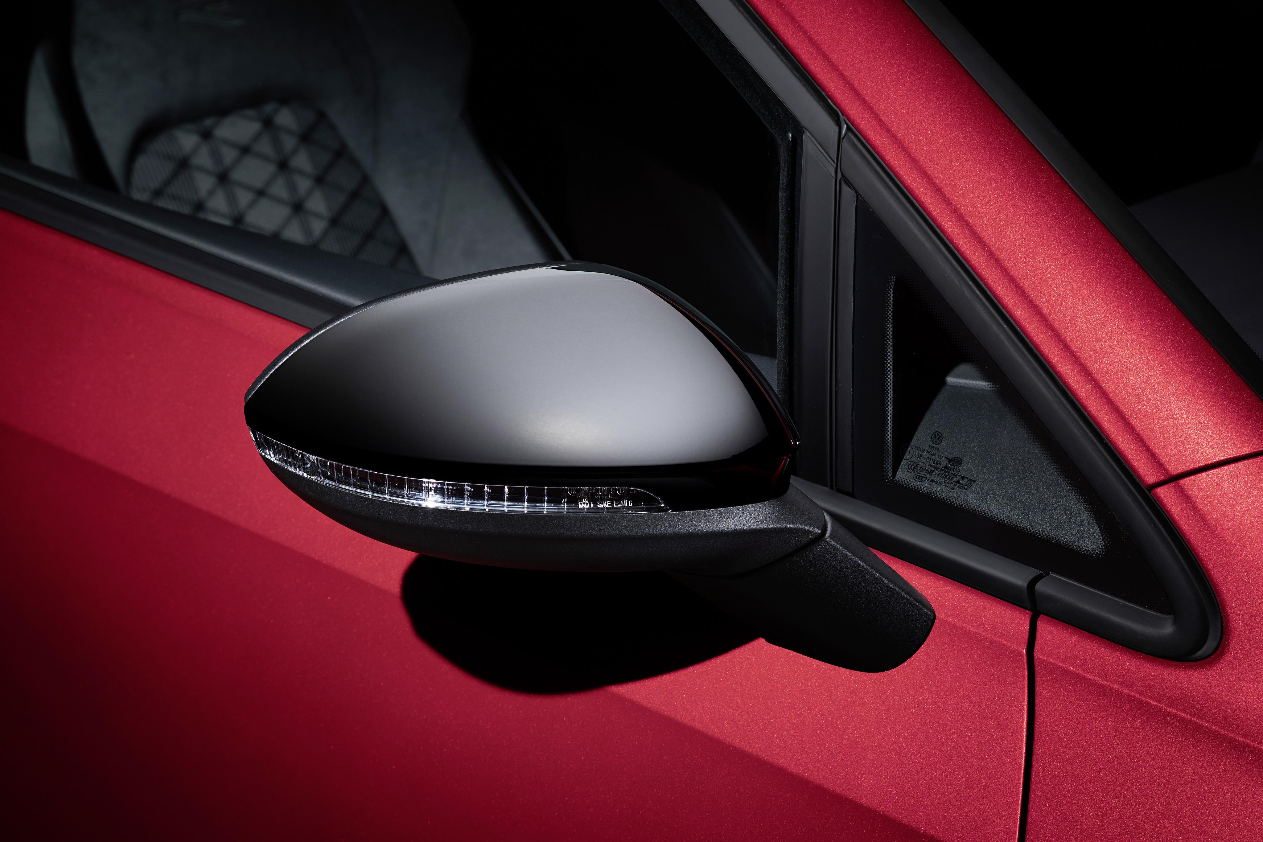 Download 2021 Volkswagen Golf Variant R-Line - Mirror HD Wallpaper 4096x2731 #7