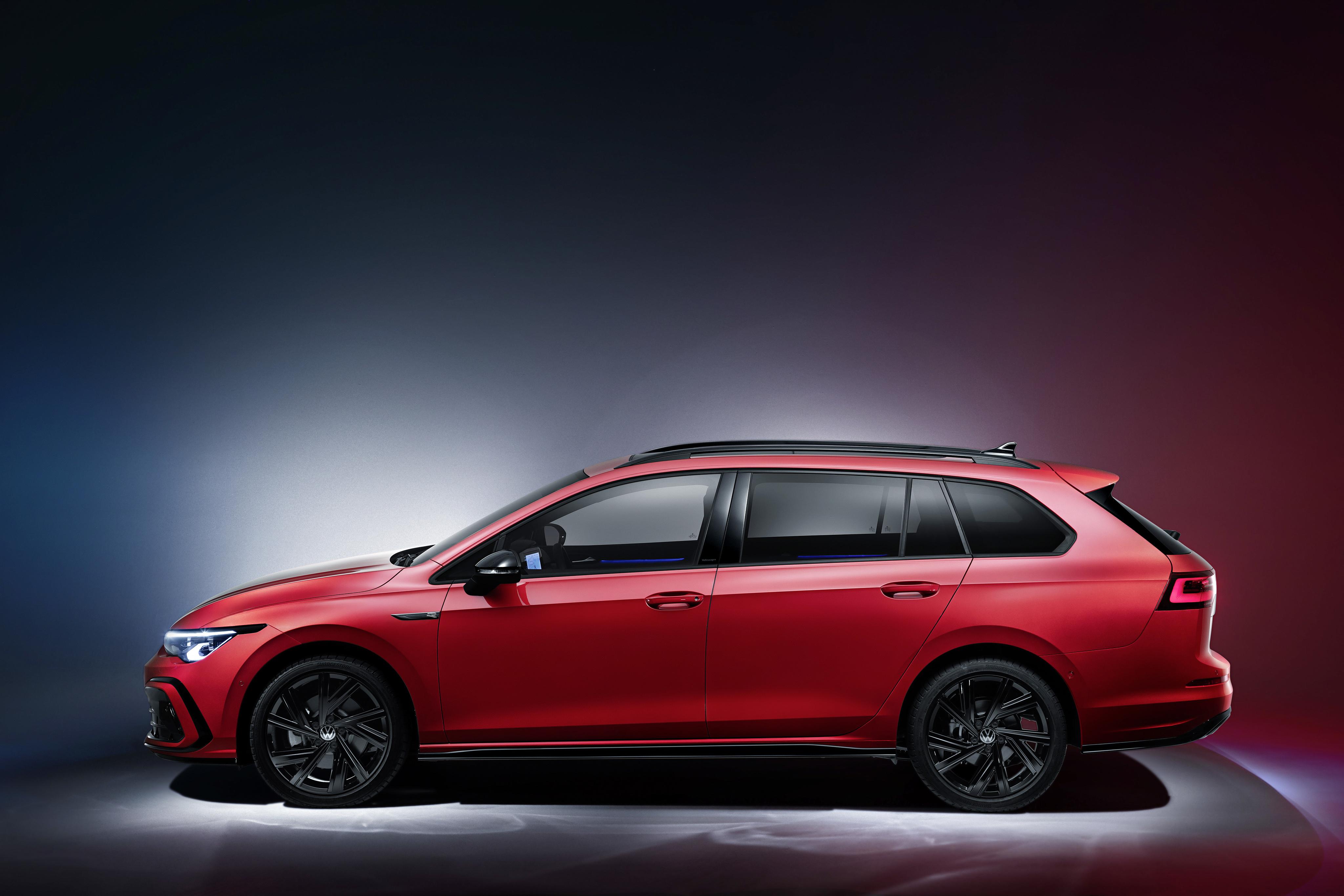 Download 2021 Volkswagen Golf Variant R-Line - Side HD Wallpaper 4096x2731 #5