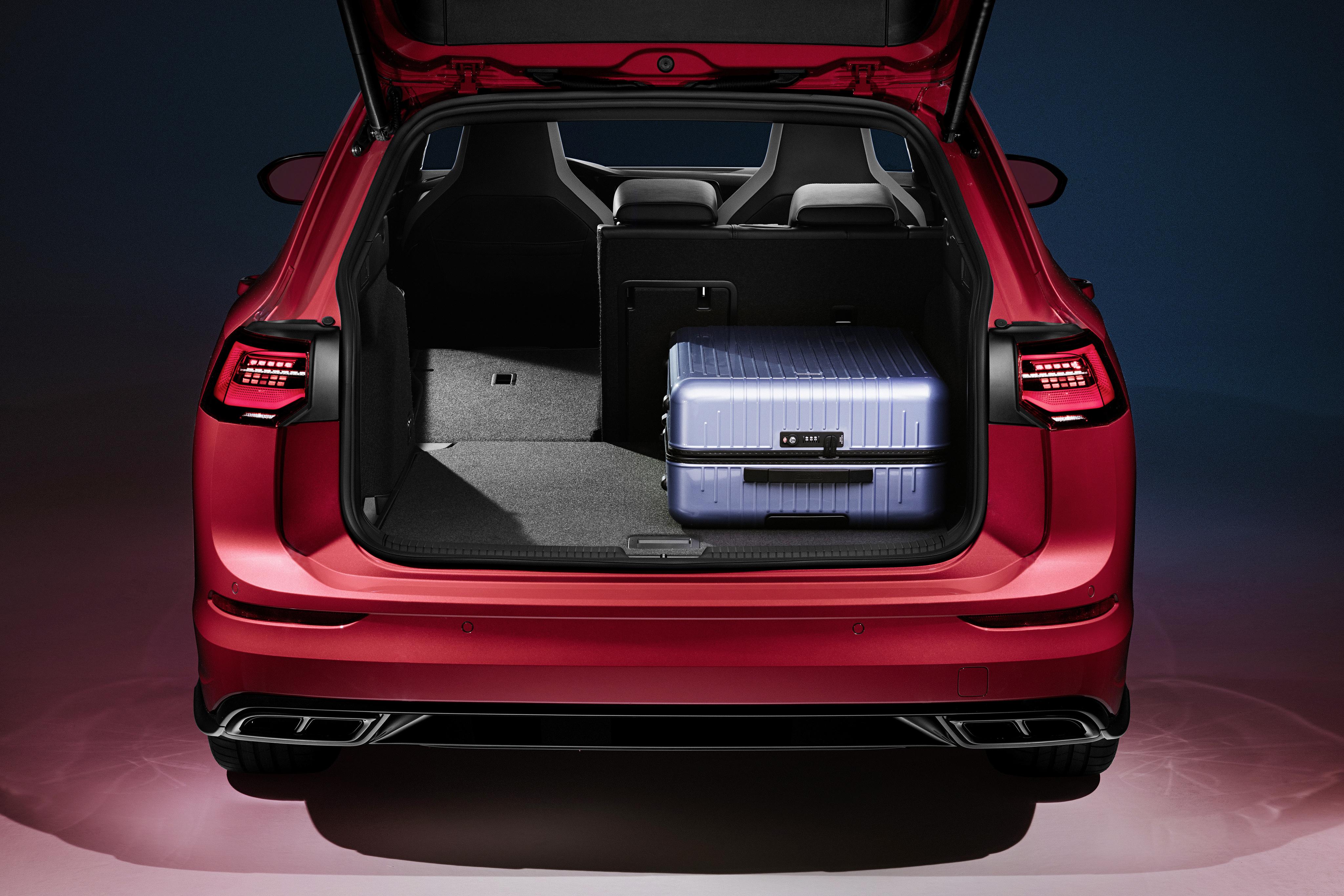 Download 2021 Volkswagen Golf Variant R-Line - Trunk HD Wallpaper 4096x2731 #10