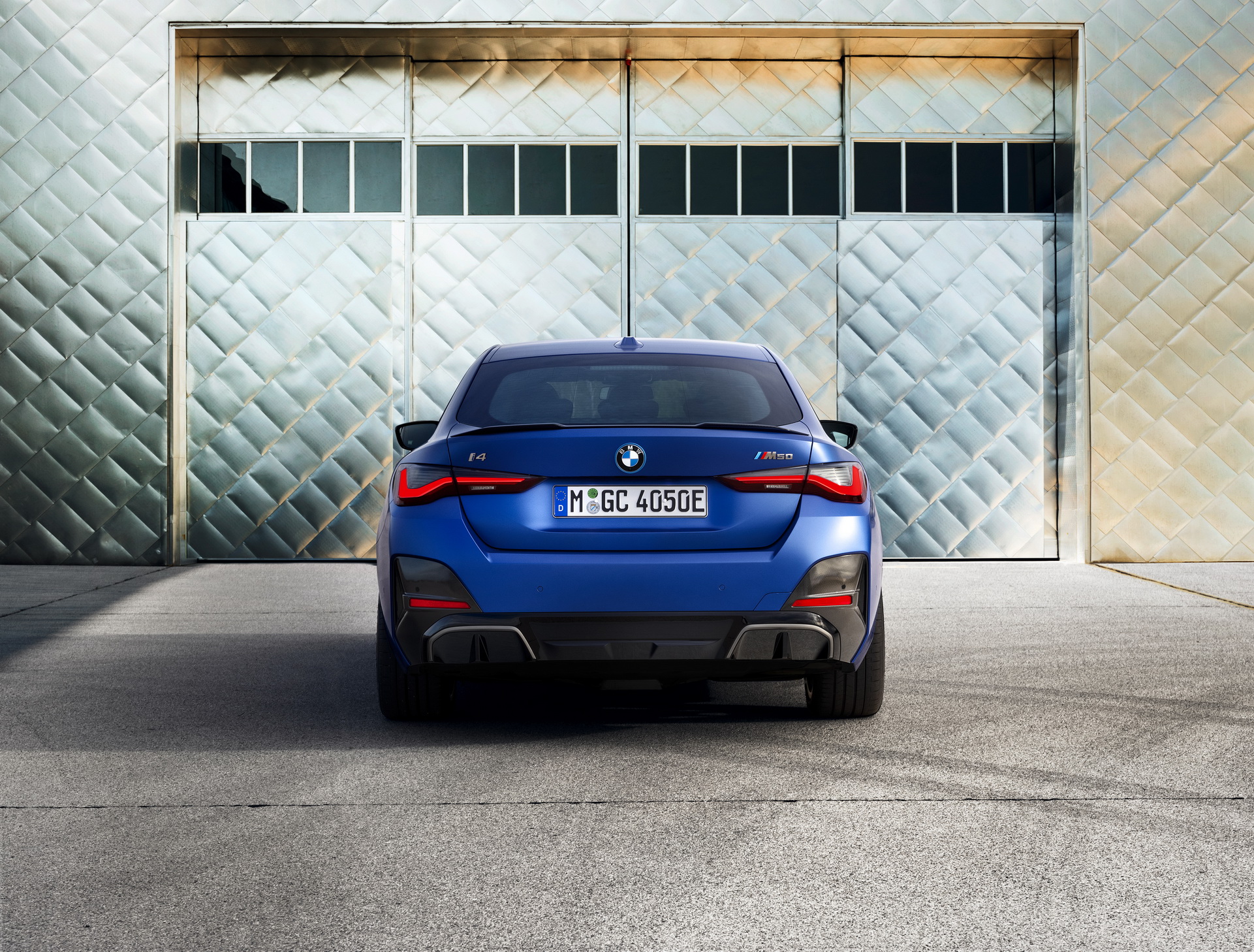 Download 2022 BMW i4 M50 - Rear HD Wallpaper 1921x1458 #5