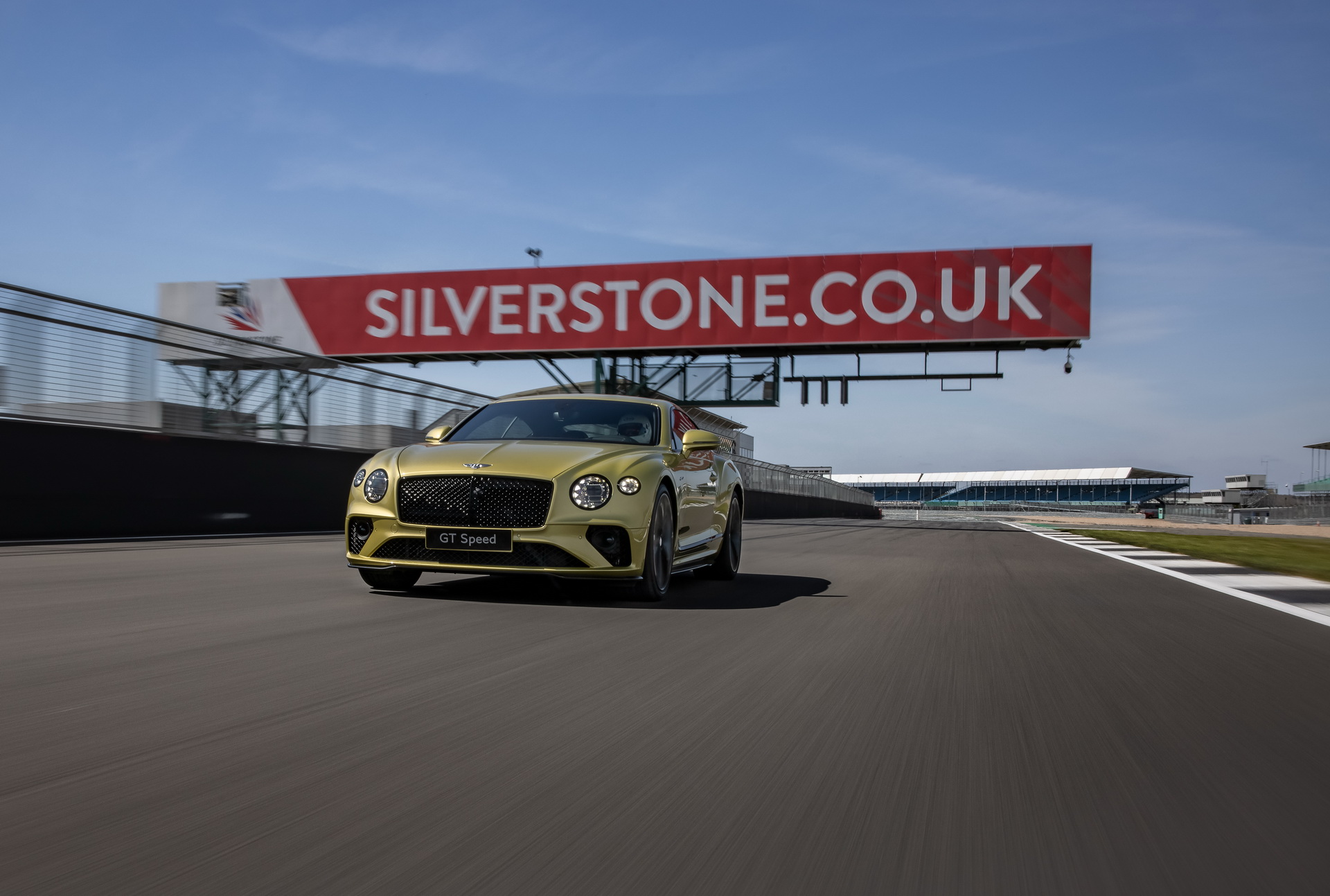 Download 2022 Bentley Continental GT Speed - Front Three-Quarter HD Wallpaper 1920x1293 #39
