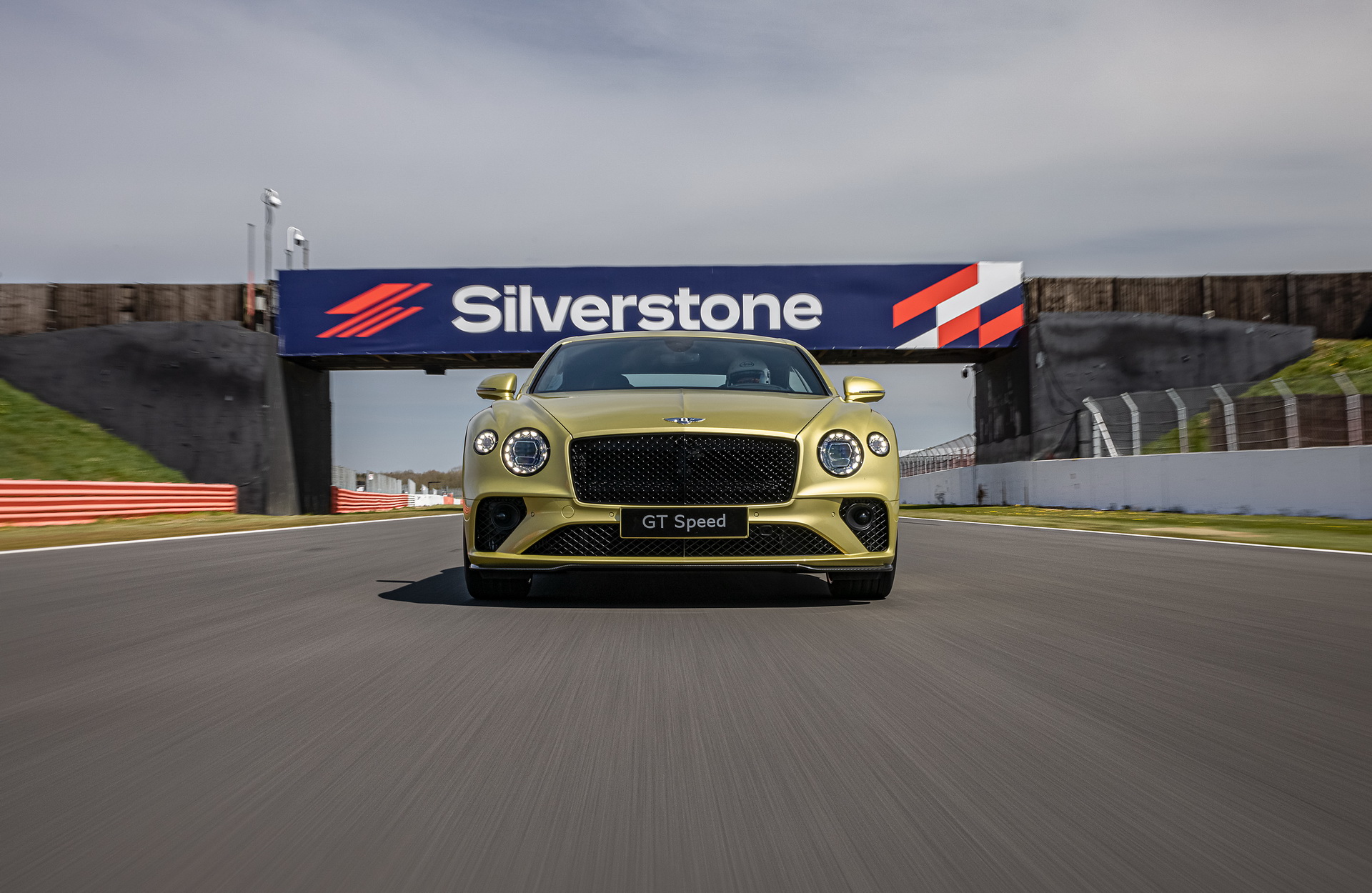 Download 2022 Bentley Continental GT Speed - Front HD Wallpaper 1920x1250 #41