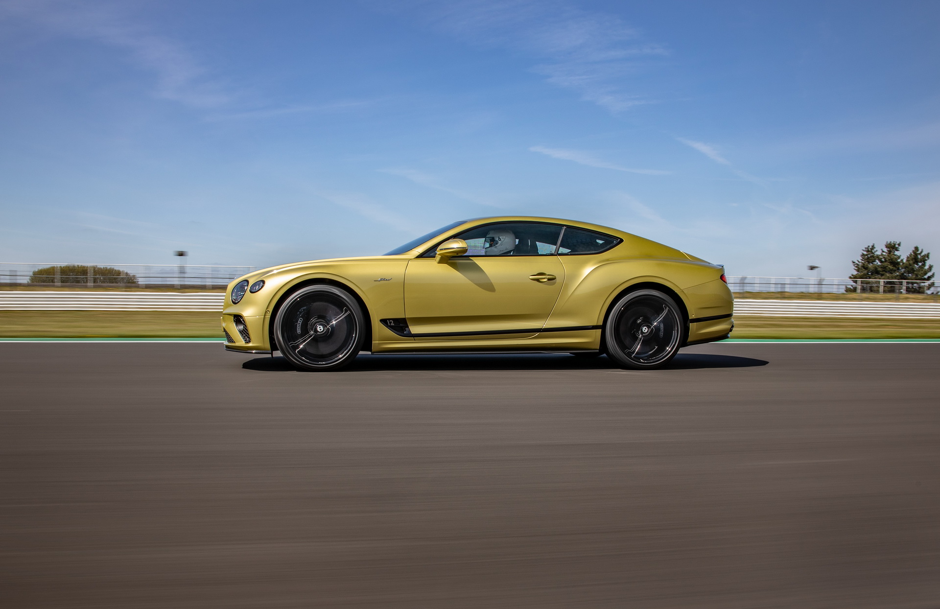 Download 2022 Bentley Continental GT Speed - Side HD Wallpaper 1920x1244 #45