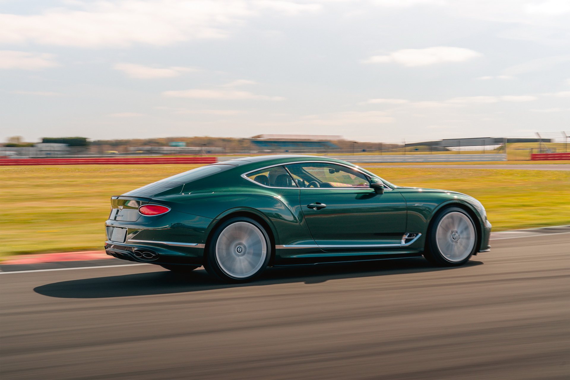 Download 2022 Bentley Continental GT Speed - Side HD Wallpaper 1920x1280 #22