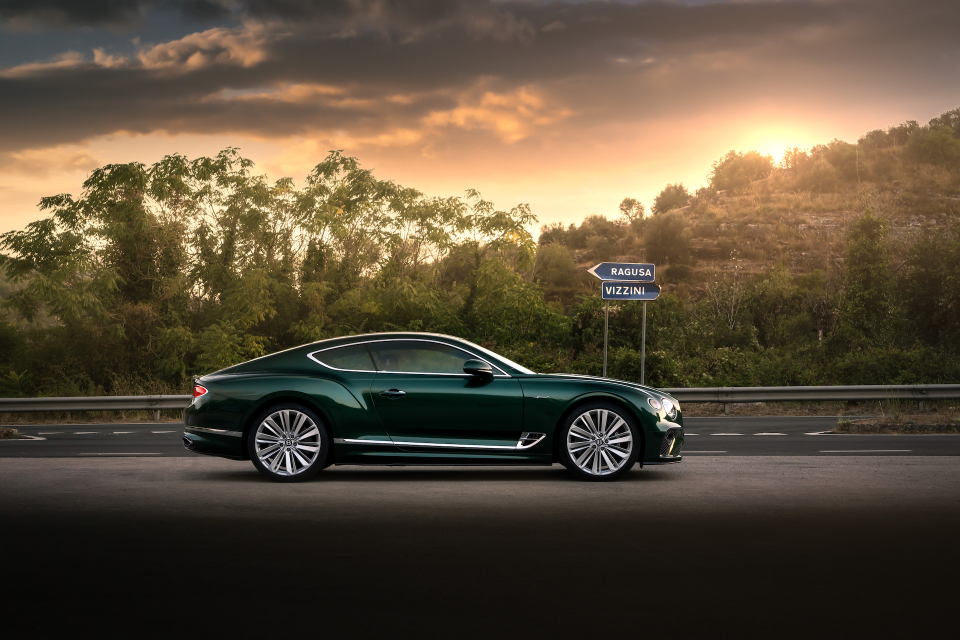 Download 2022 Bentley Continental GT Speed - Side HD Wallpaper 1920x1280 #136