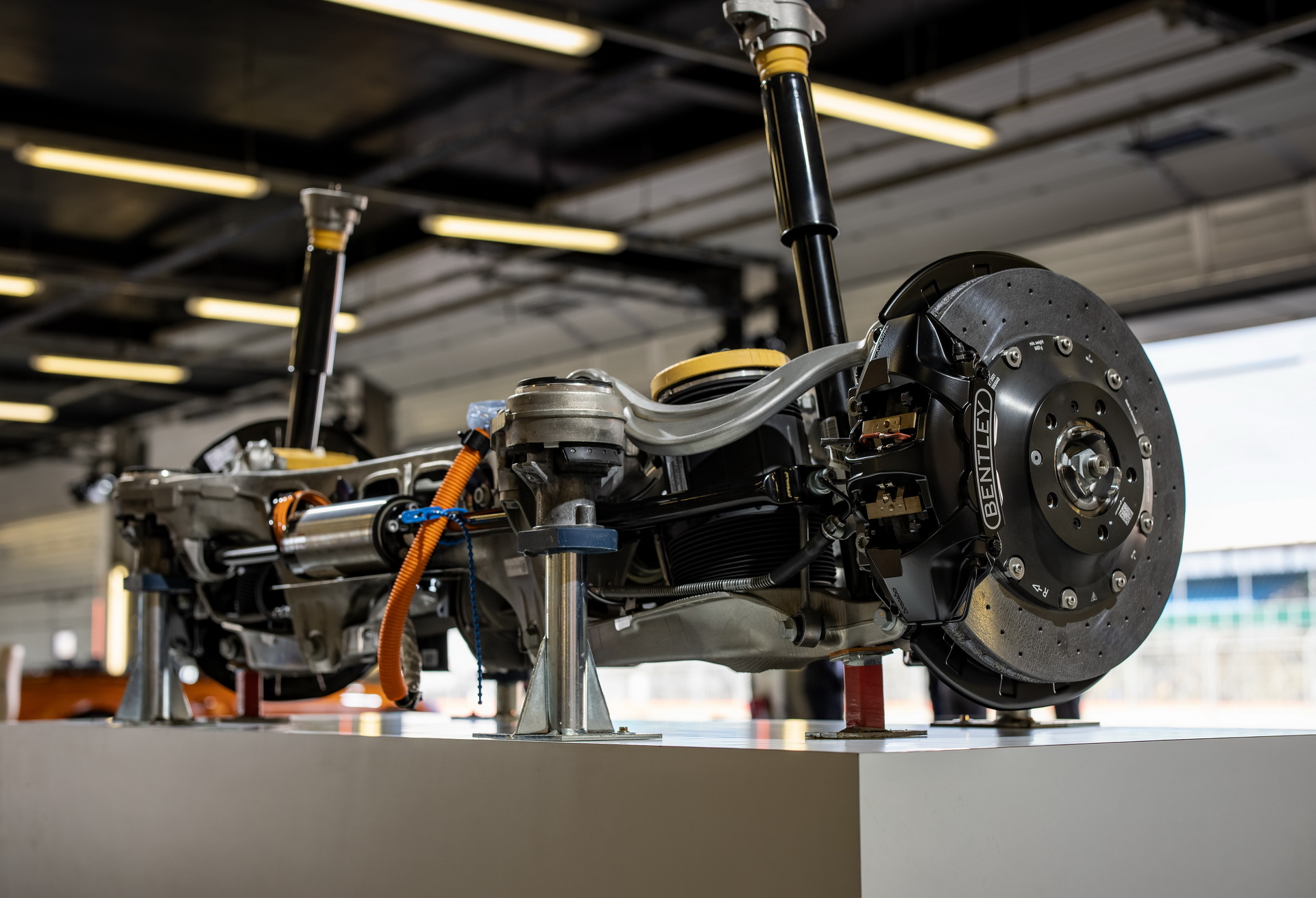 Download 2022 Bentley Continental GT Speed - Suspension HD Wallpaper 1920x1310 #69