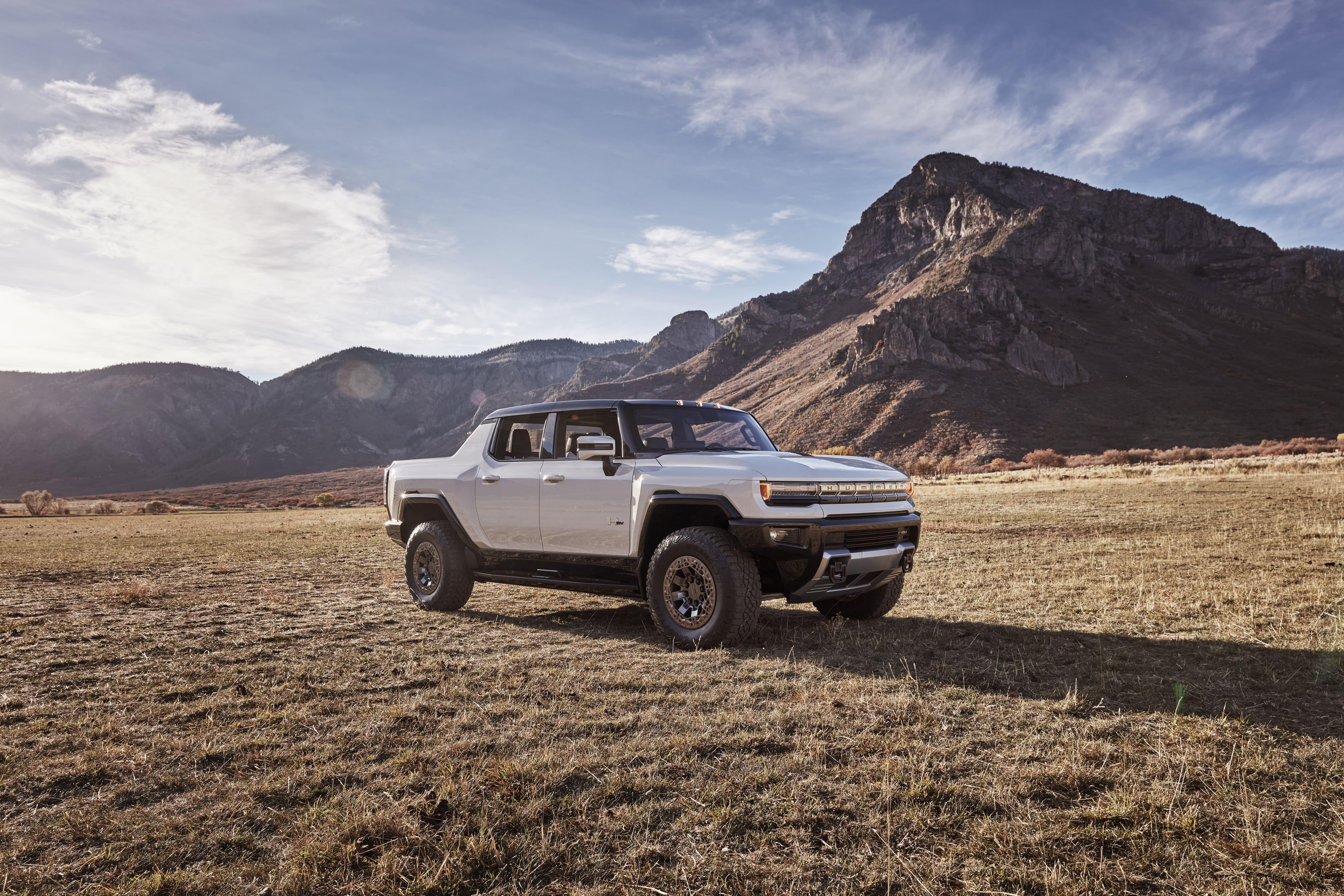 Download 2022 GMC Hummer EV Edition 1 - Front Three-Quarter HD Wallpaper 5700x3800 #3