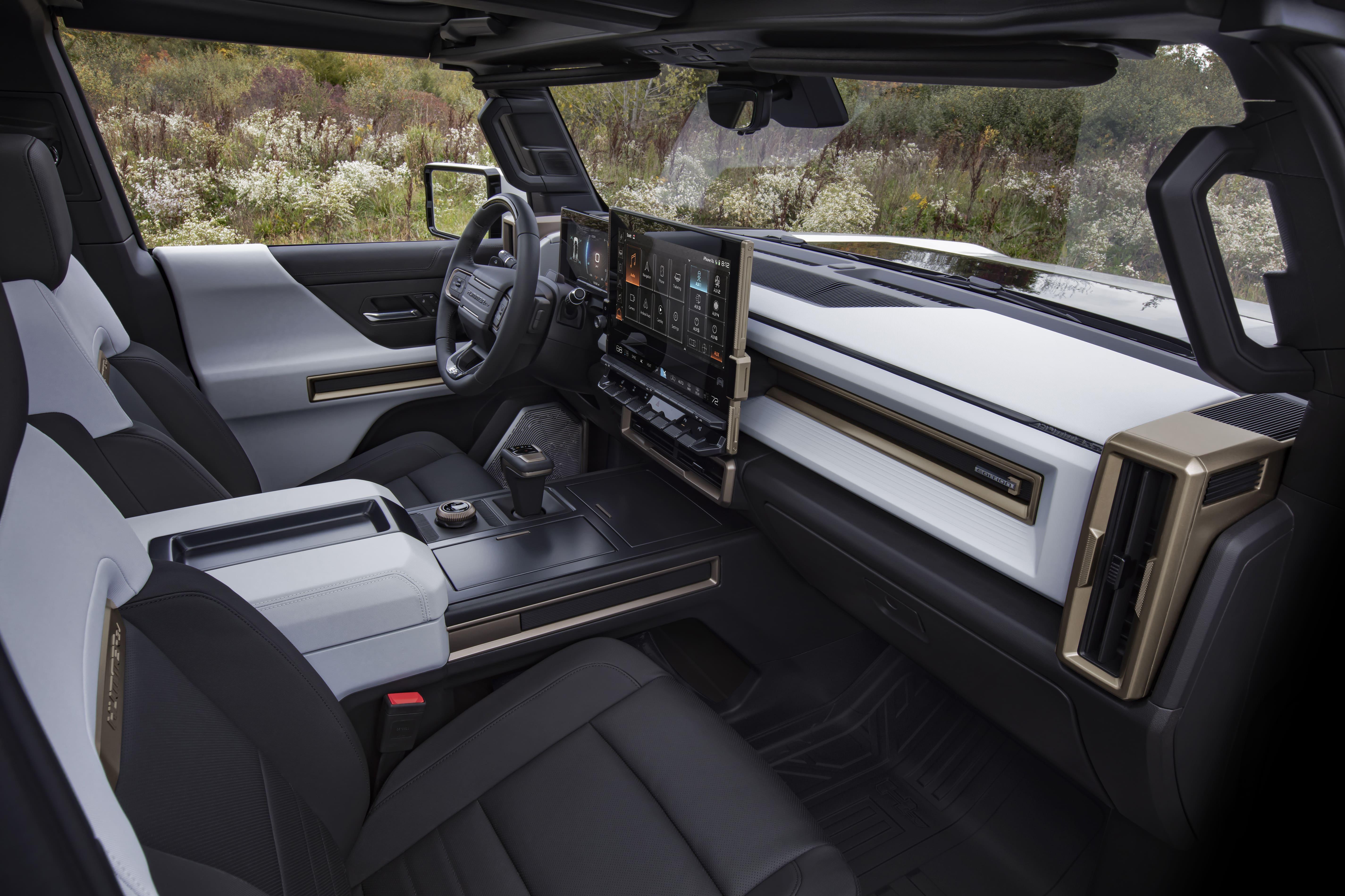 Download 2022 GMC Hummer EV Edition 1 - Interior HD Wallpaper 5700x3800 #15