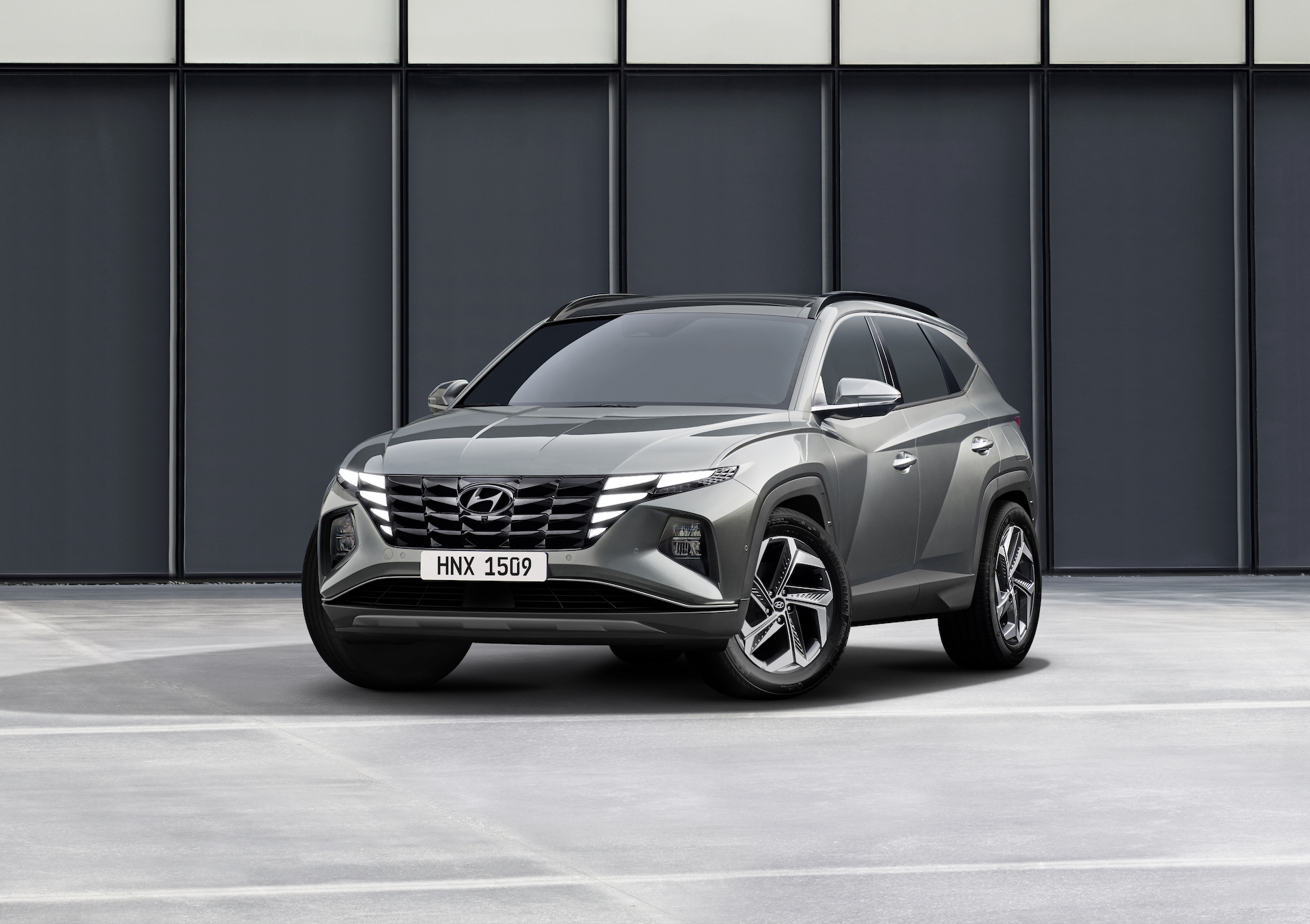 Download 2022 Hyundai Tucson - Front Three-Quarter HD Wallpaper 1920x1354 #59