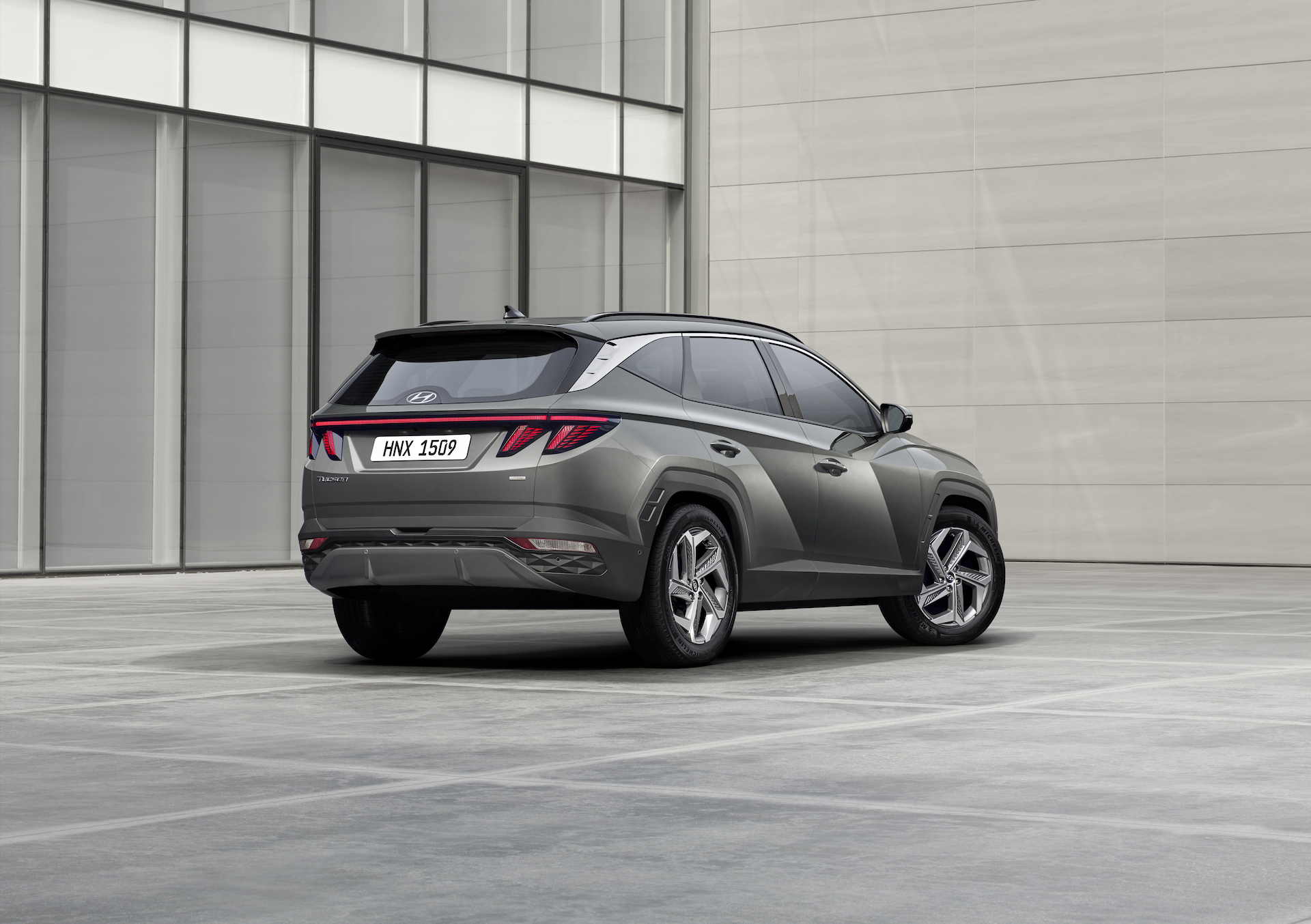 Download 2022 Hyundai Tucson - Rear Three-Quarter HD Wallpaper 1920x1354 #61