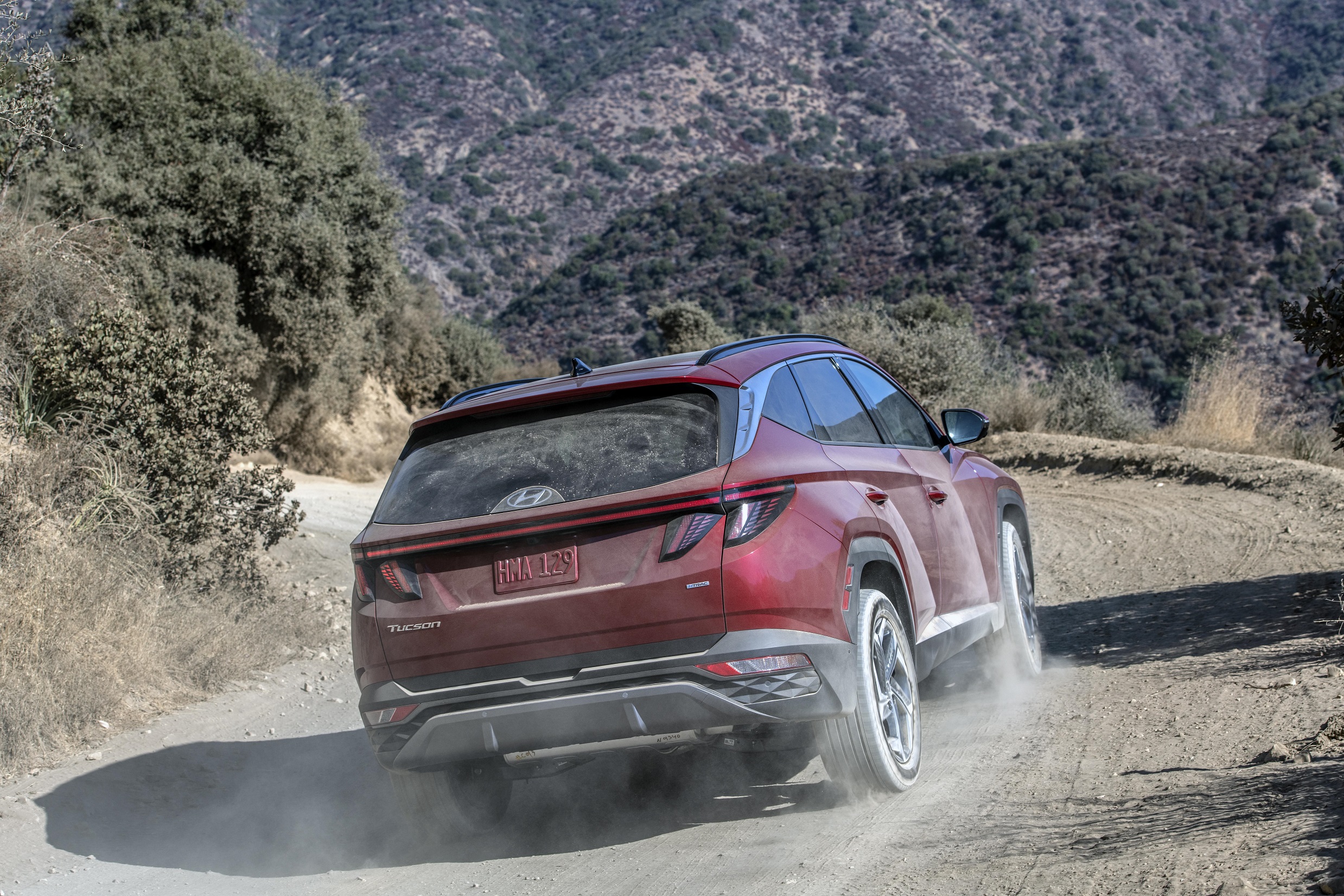 Download 2022 Hyundai Tucson - Rear Three-Quarter HD Wallpaper 2477x1652 #15